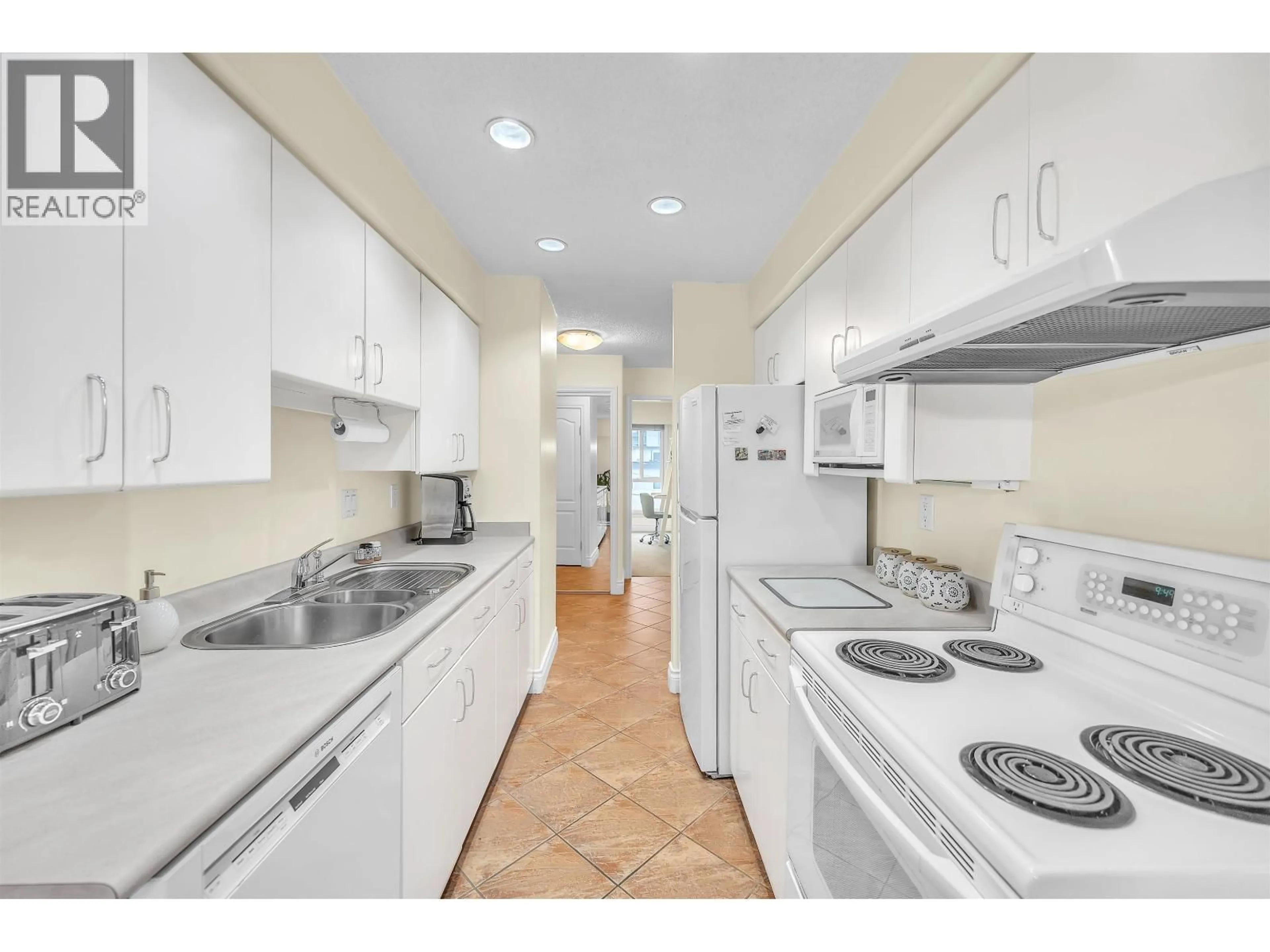 Standard kitchen, ceramic/tile floor for 401 - 1718 NELSON STREET, Vancouver British Columbia V6G1M8