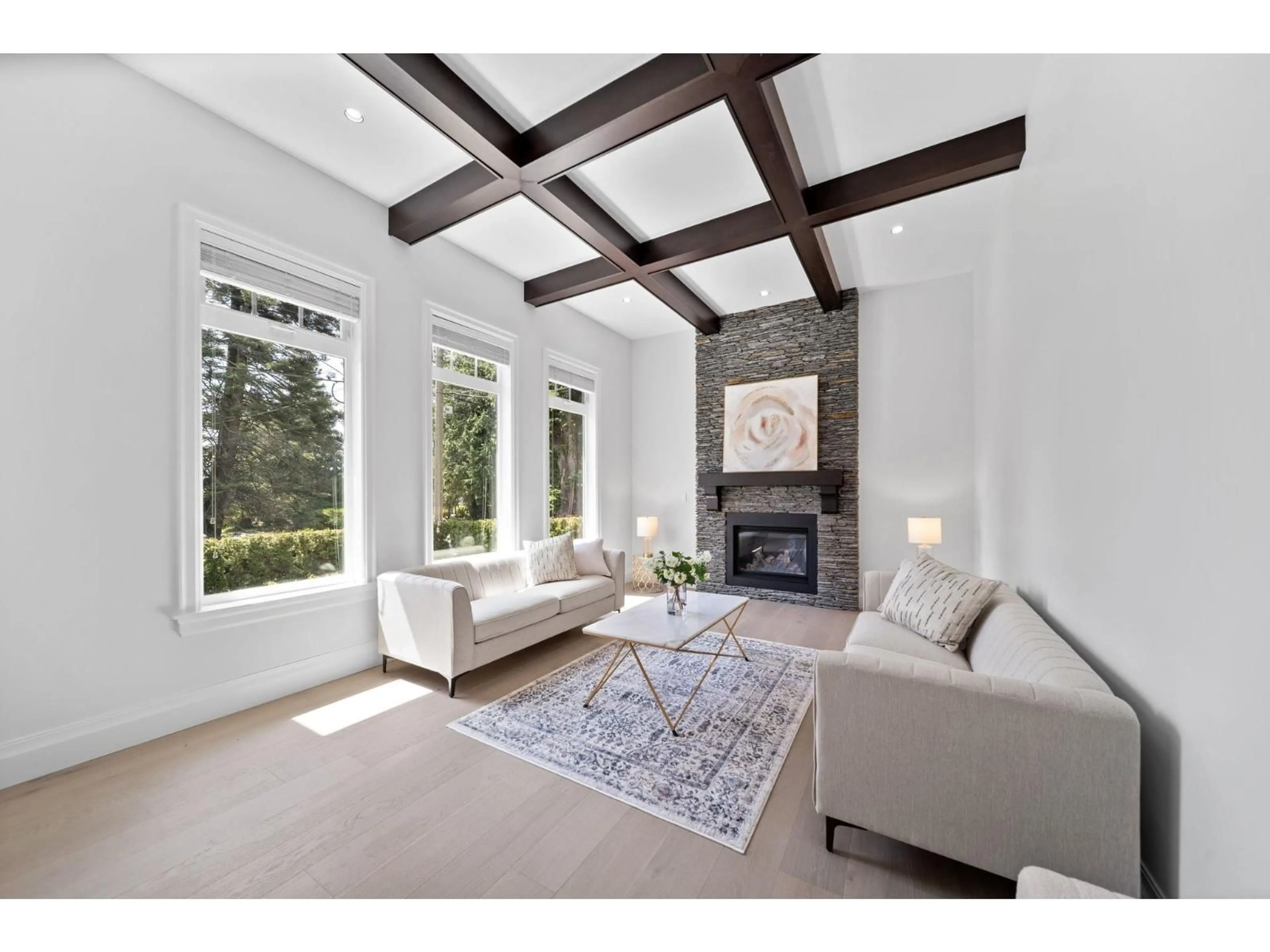 Living room with furniture, unknown for 13101 14 AVENUE, Surrey British Columbia V4A1G6