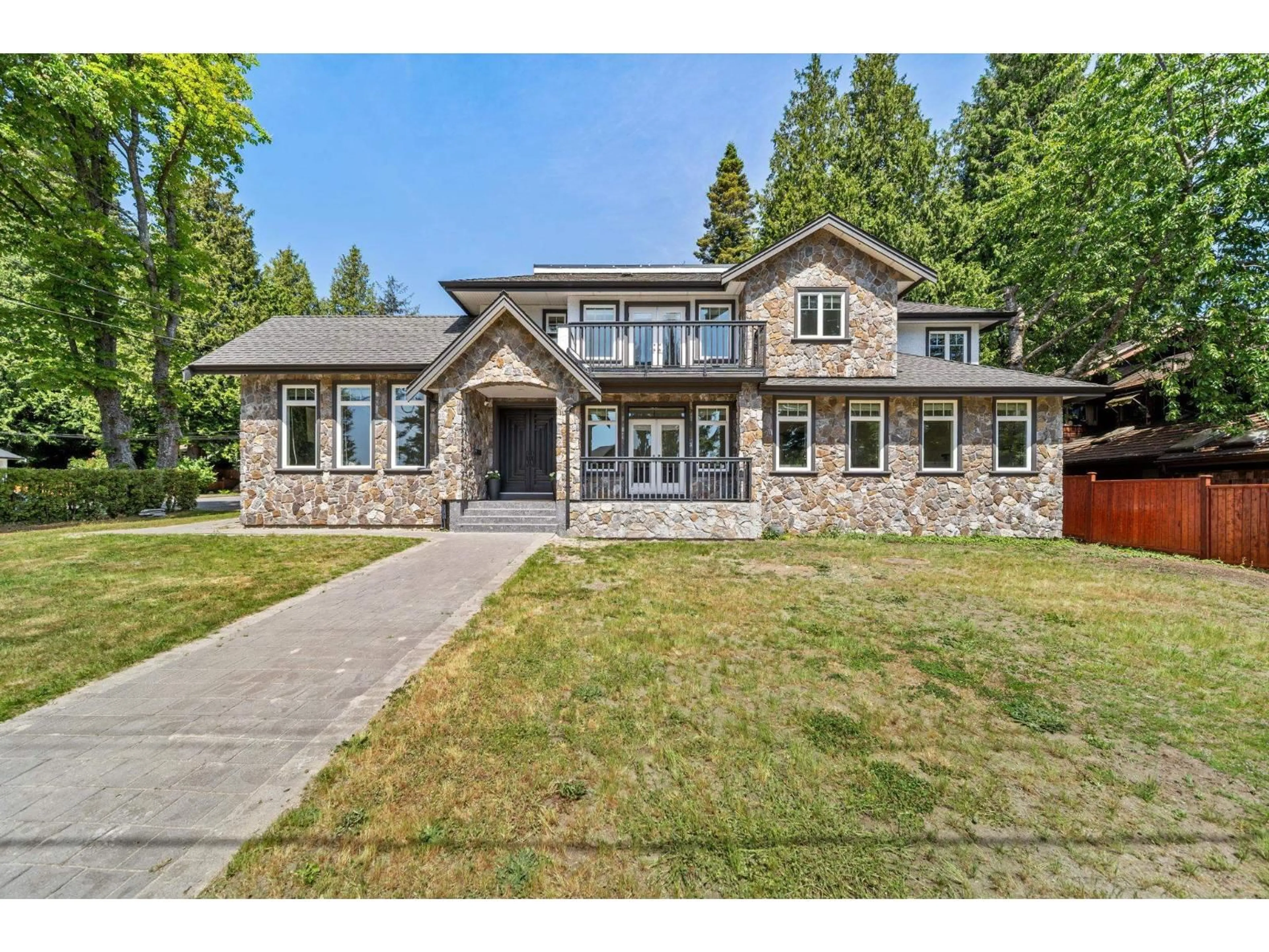 Home with brick exterior material, unknown for 13101 14 AVENUE, Surrey British Columbia V4A1G6