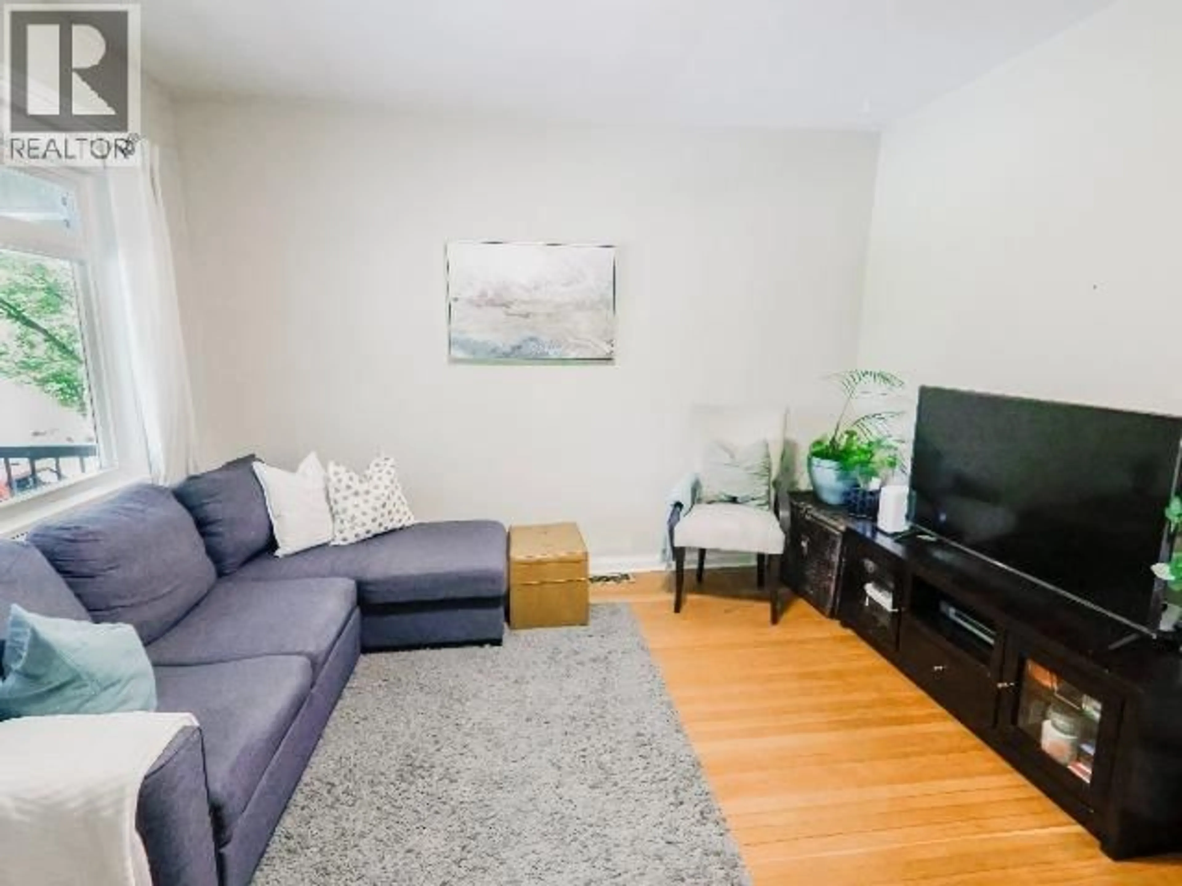 Living room with furniture, unknown for 550 CASSIAR STREET, Vancouver British Columbia V5K4M9
