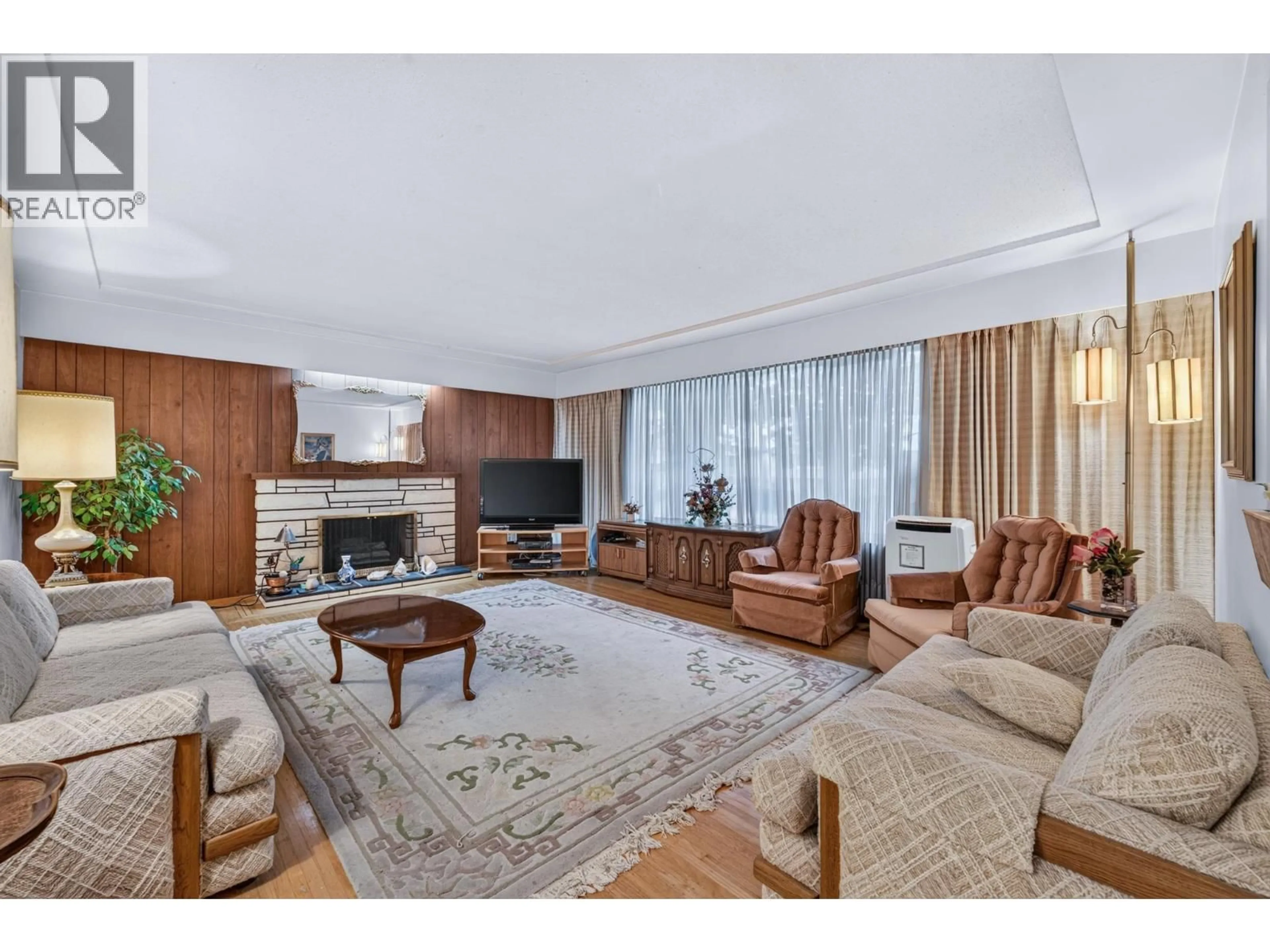Living room with furniture, unknown for 3660 22ND AVENUE, Vancouver British Columbia V5M2Z7