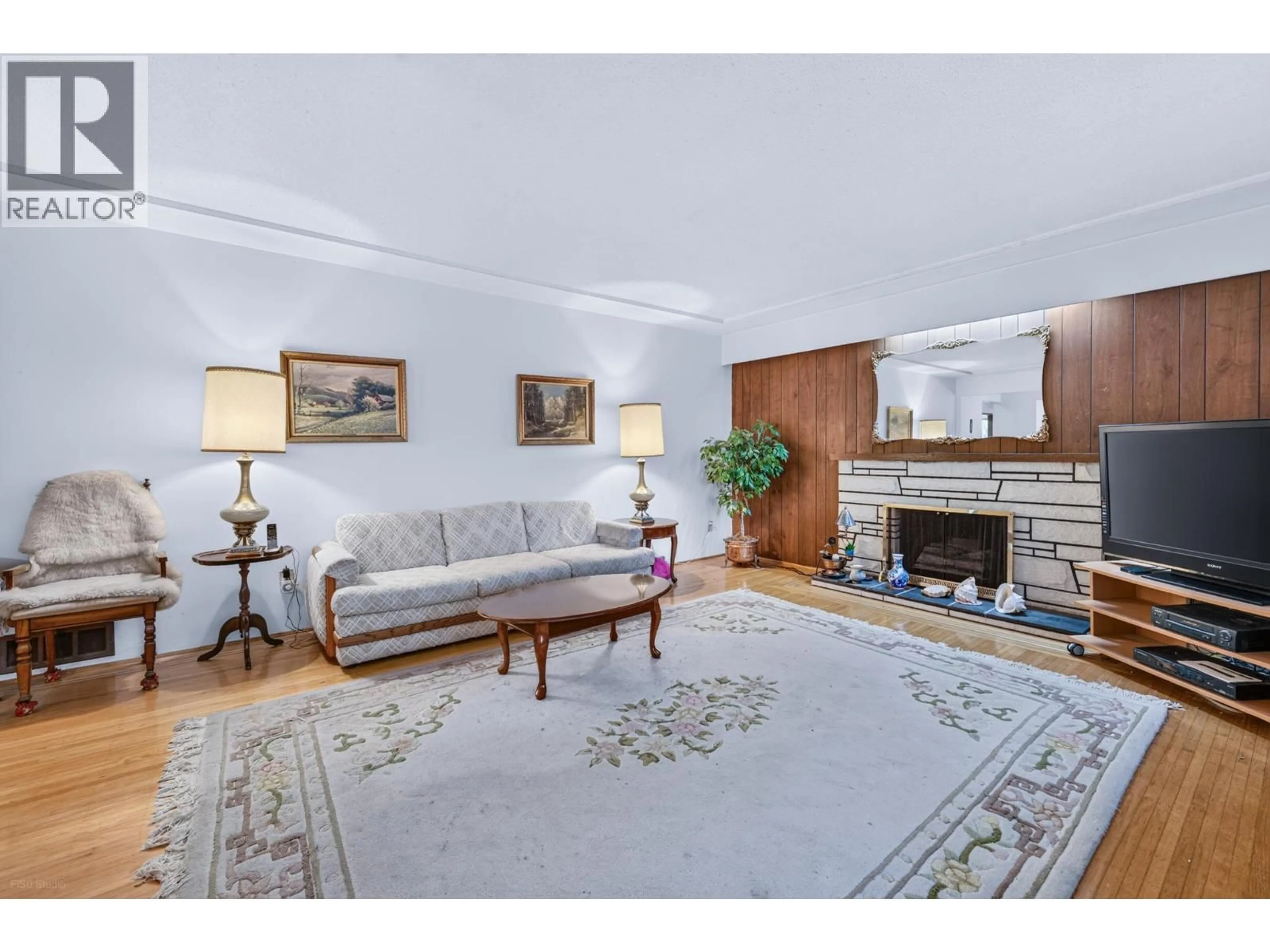 Living room with furniture, unknown for 3660 22ND AVENUE, Vancouver British Columbia V5M2Z7