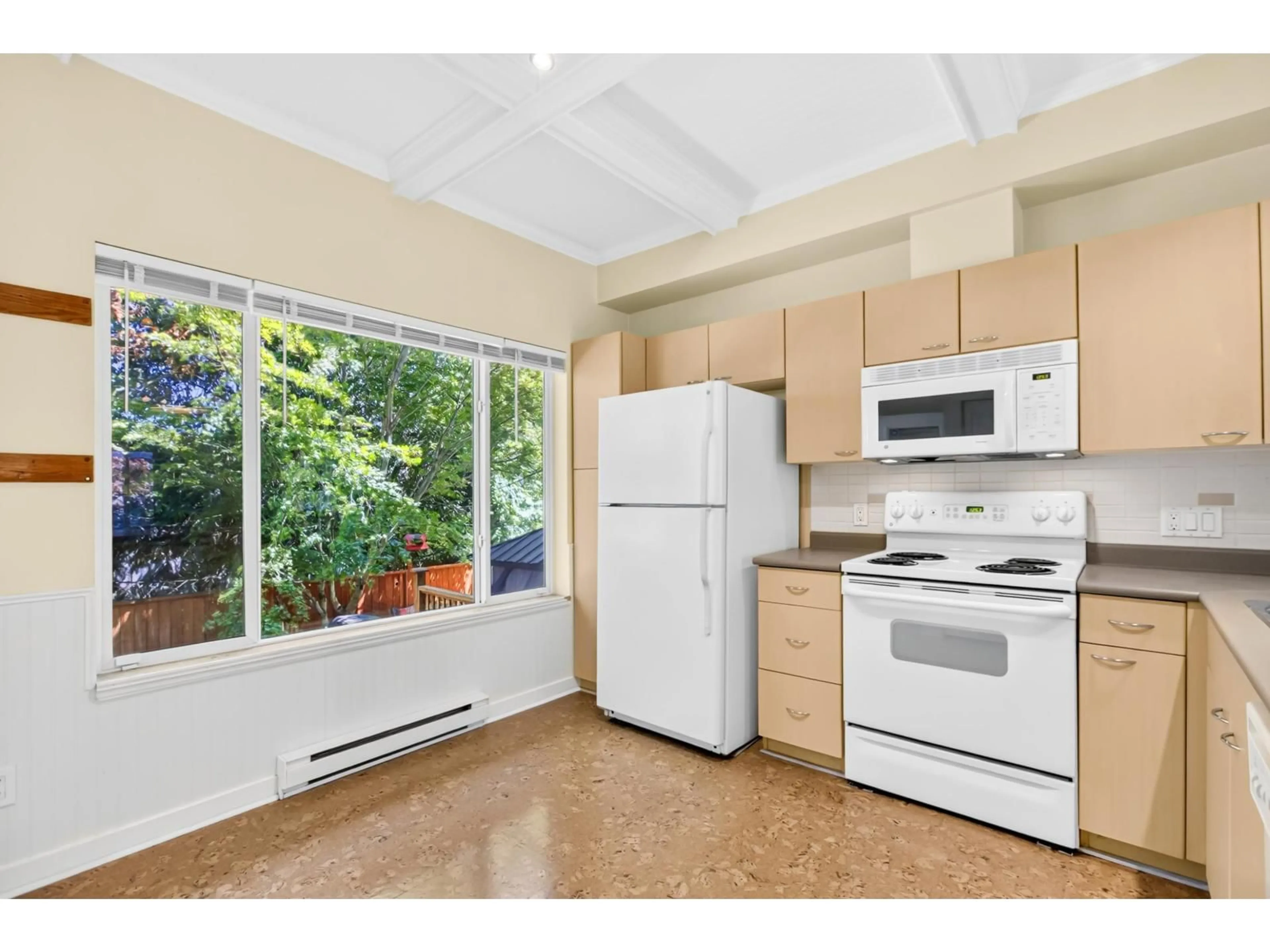 Standard kitchen, unknown for 26 - 18701 66 AVENUE, Surrey British Columbia V3S4P3