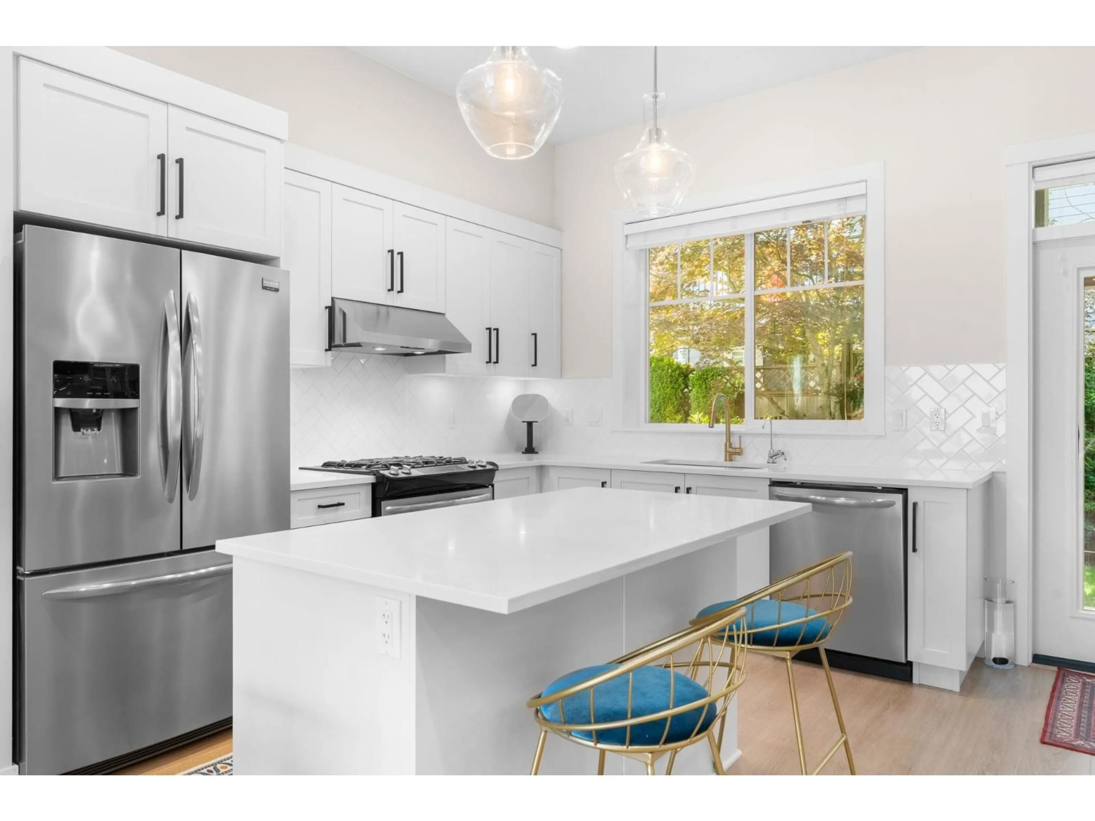 Open concept kitchen, ceramic/tile floor for 23 - 2855 158 STREET, Surrey British Columbia V3Z0P5