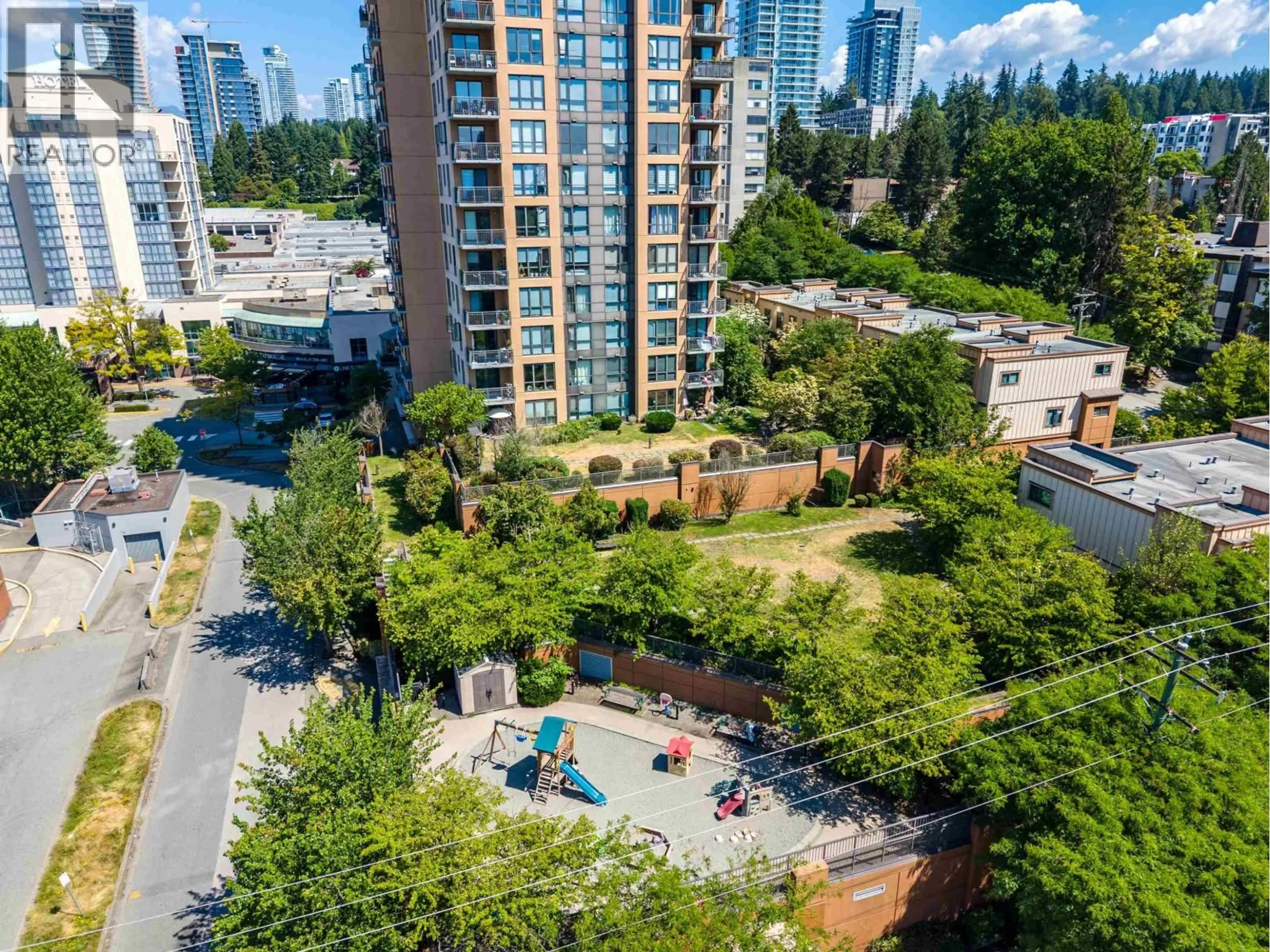 A pic from outside/outdoor area/front of a property/back of a property/a pic from drone, city buildings view from balcony for 408 - 511 ROCHESTER AVENUE, Coquitlam British Columbia V3K0A2