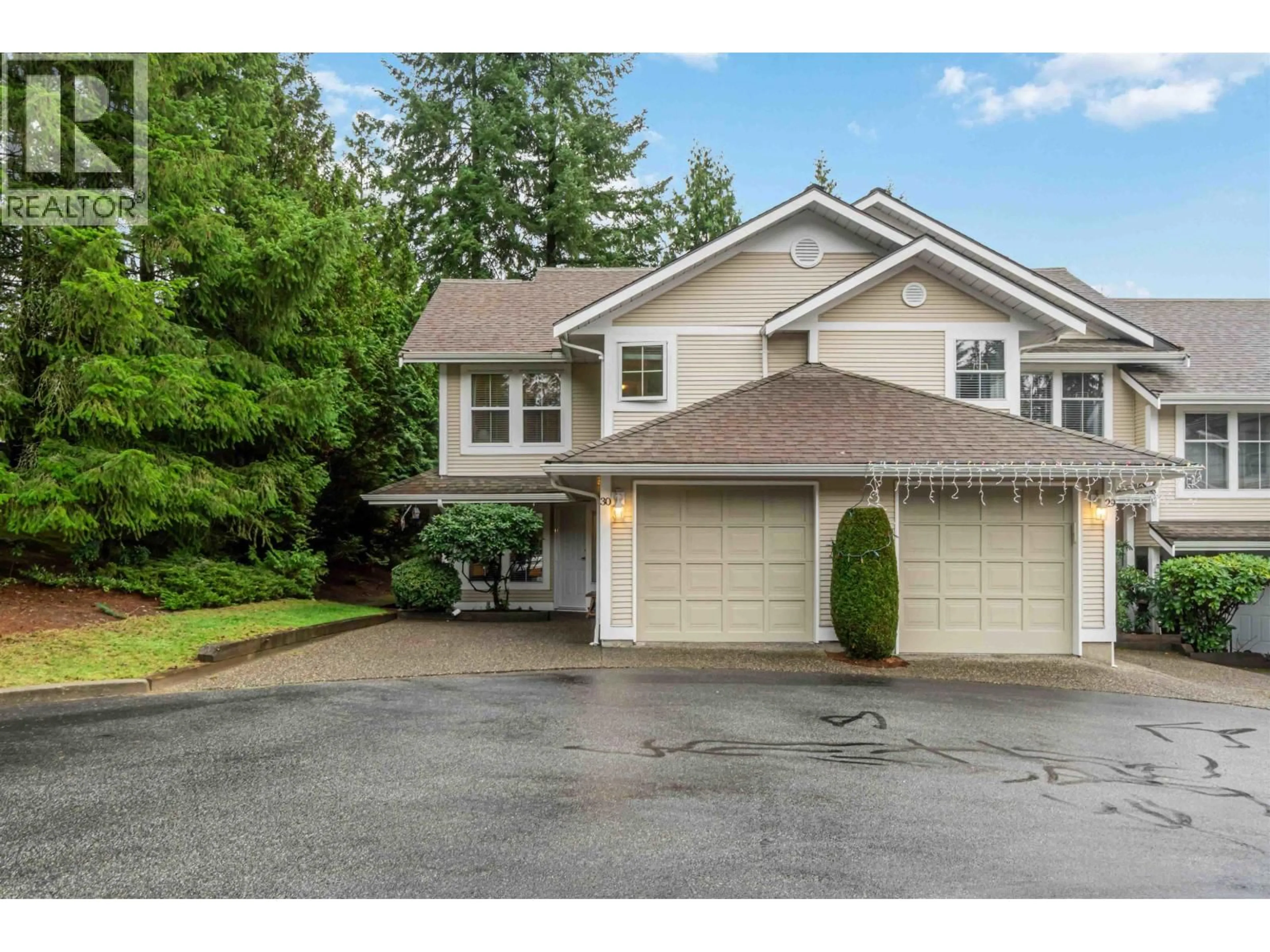 Home with vinyl exterior material, street for 30 - 2590 PANORAMA DRIVE, Coquitlam British Columbia V3E2W9