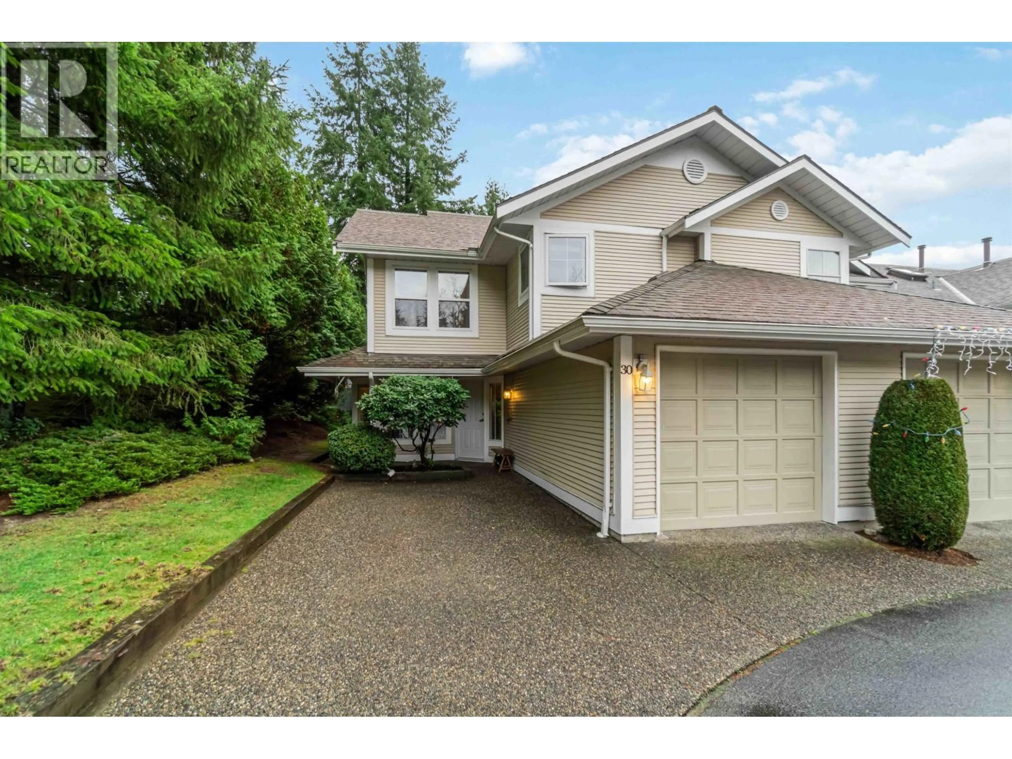 Home with vinyl exterior material, street for 30 - 2590 PANORAMA DRIVE, Coquitlam British Columbia V3E2W9
