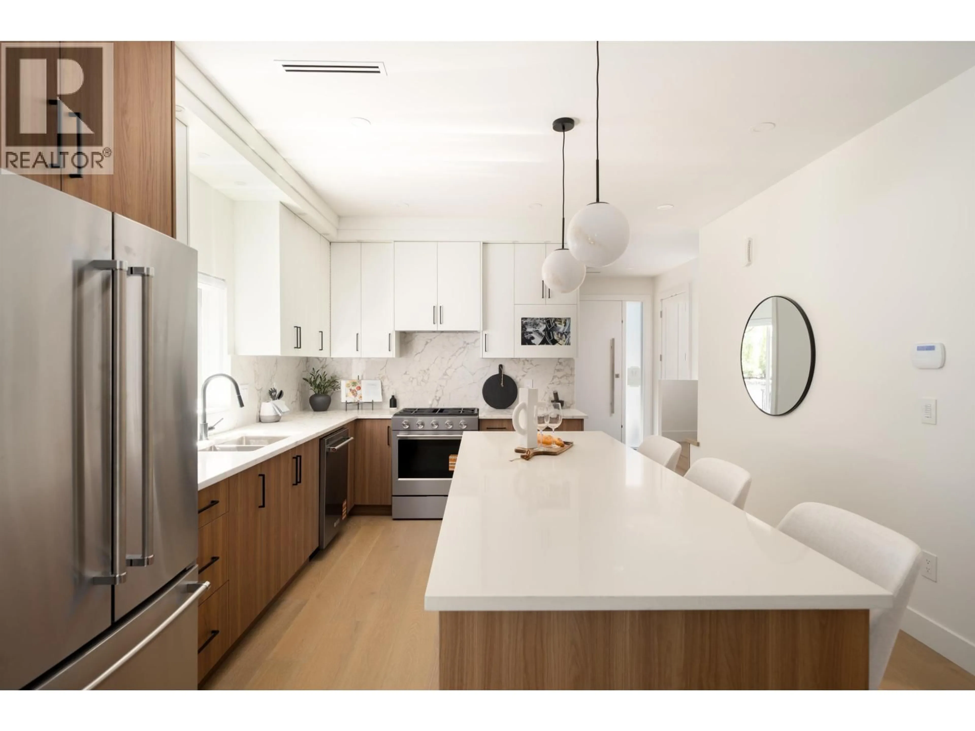 Open concept kitchen, unknown for 2 - 6176 ELGIN AVENUE, Burnaby British Columbia V5H3S4
