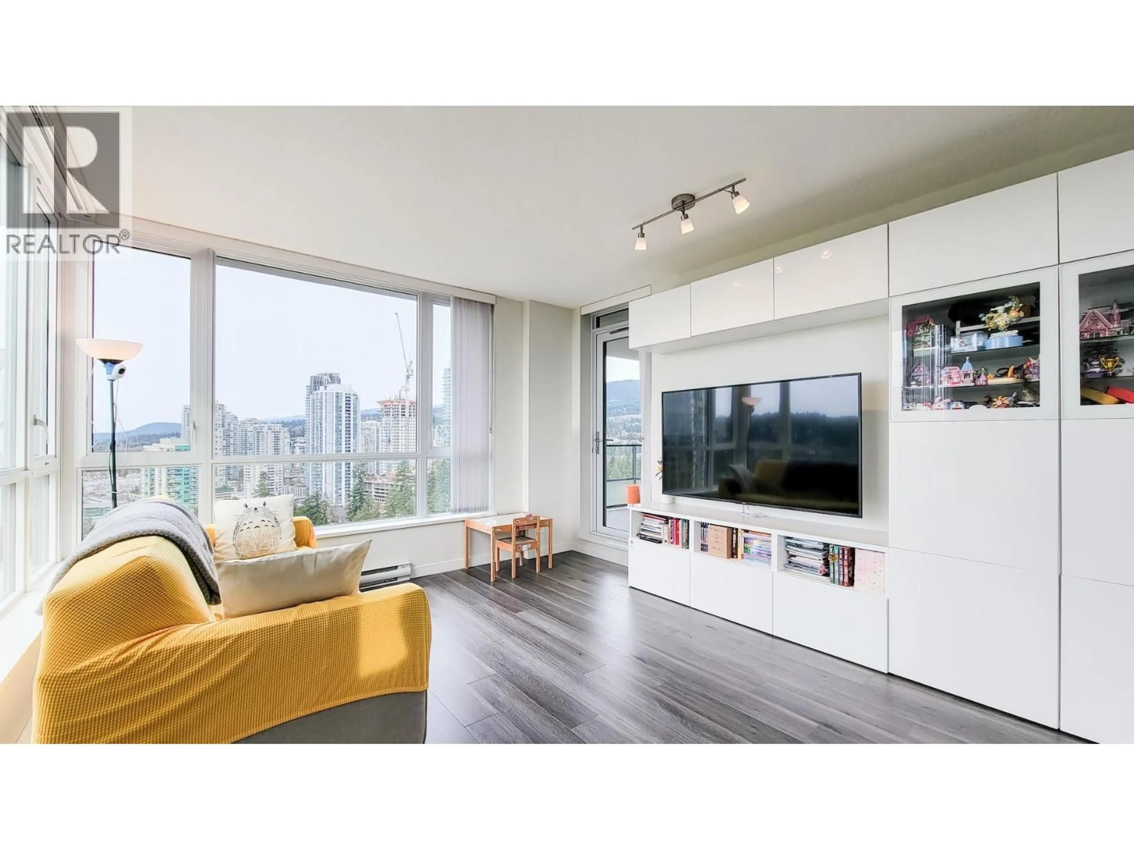 Living room with furniture, wood/laminate floor for 2204 - 3096 WINDSOR GATE, Coquitlam British Columbia V3B0P4