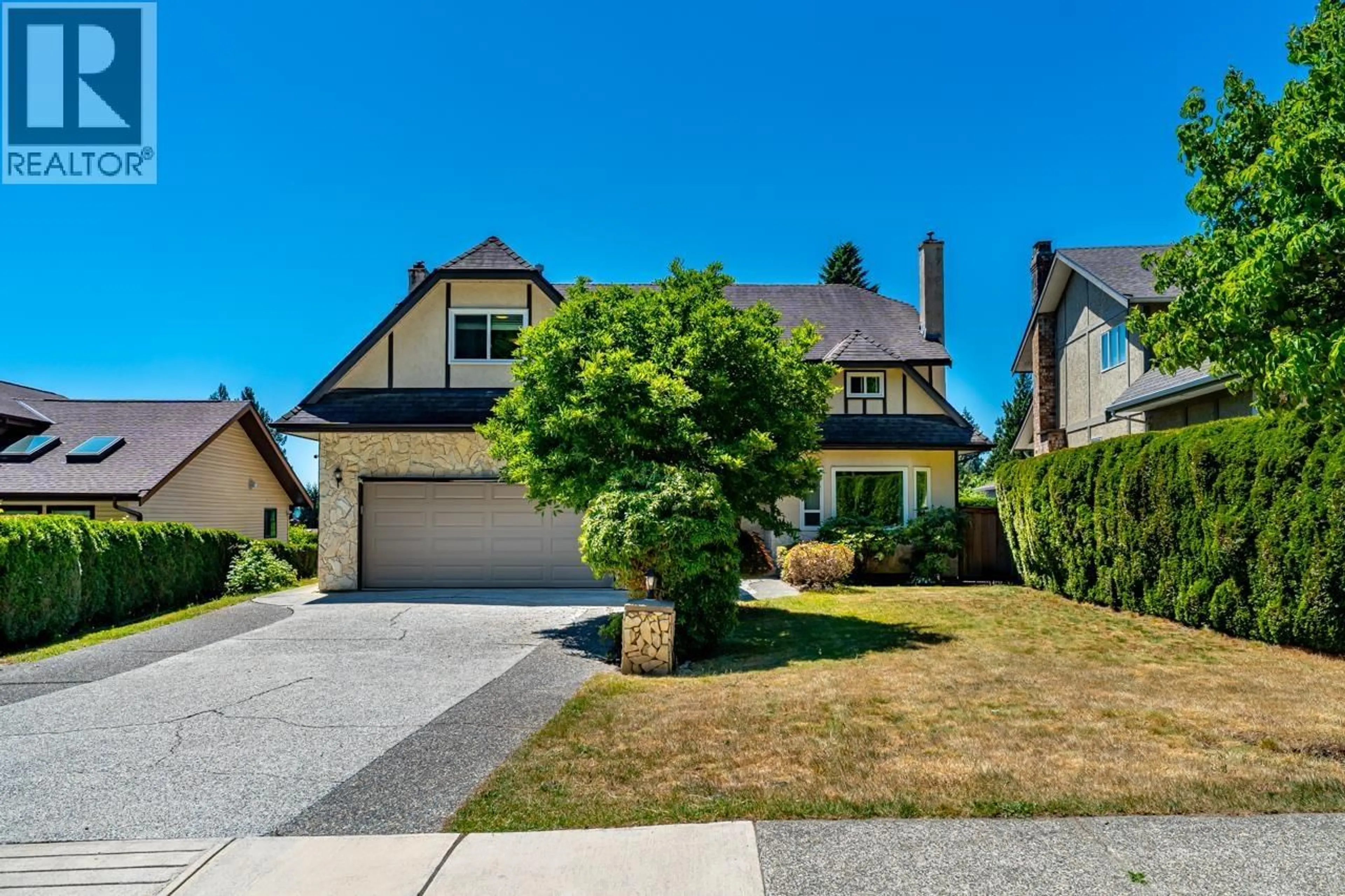 Home with brick exterior material, street for 382 BALFOUR DRIVE, Coquitlam British Columbia V3K6C5