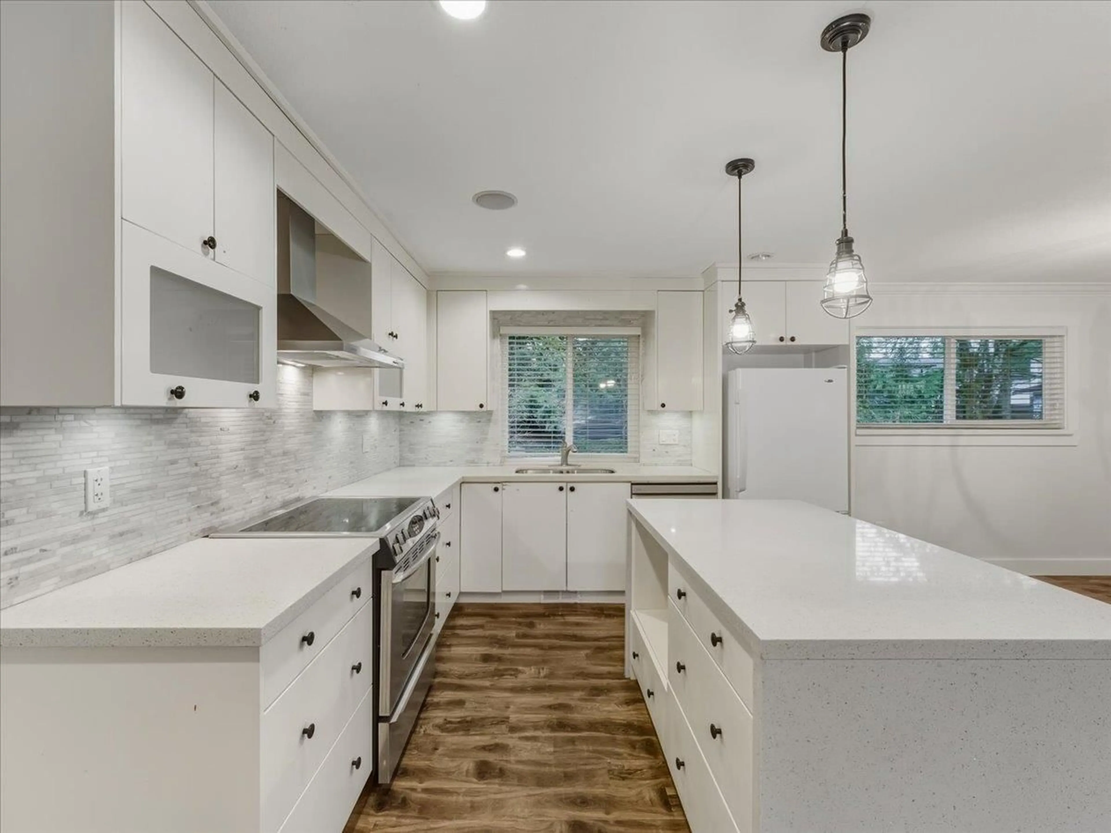 Open concept kitchen, ceramic/tile floor for 3976 205B STREET, Langley British Columbia V3A2B3