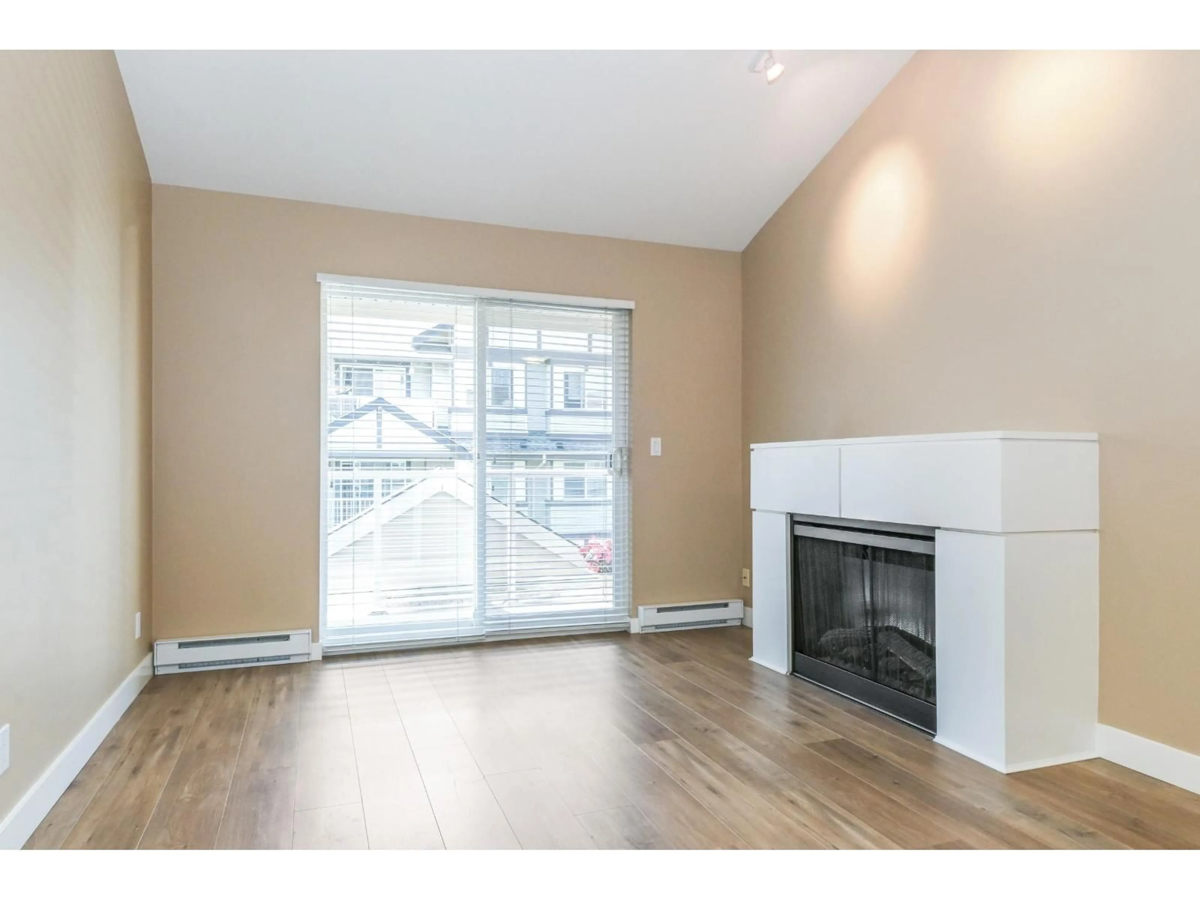 A pic of a room for 406 - 19366 65 AVENUE, Surrey British Columbia V4N5S1