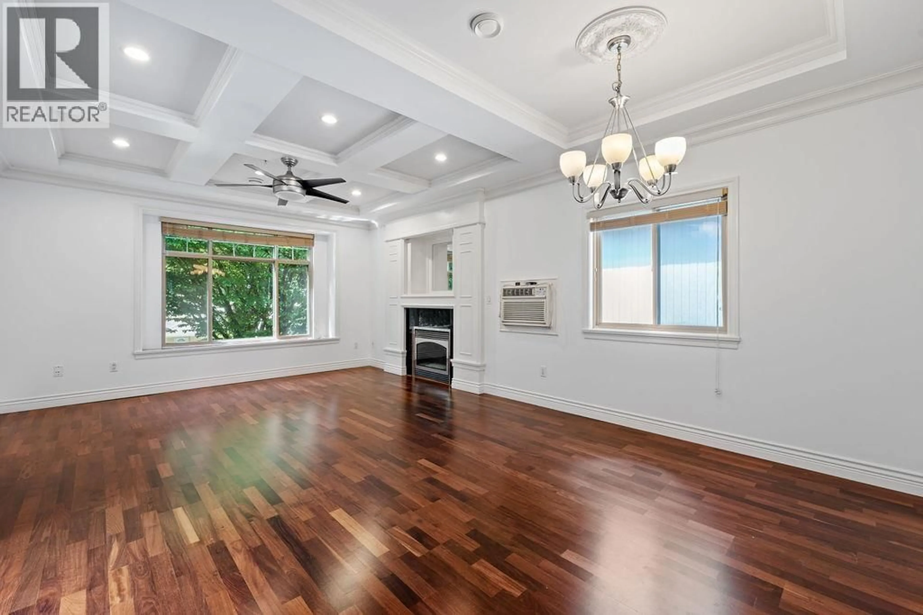 A pic of a room for 5388 SHERBROOKE STREET, Vancouver British Columbia V5W3M5