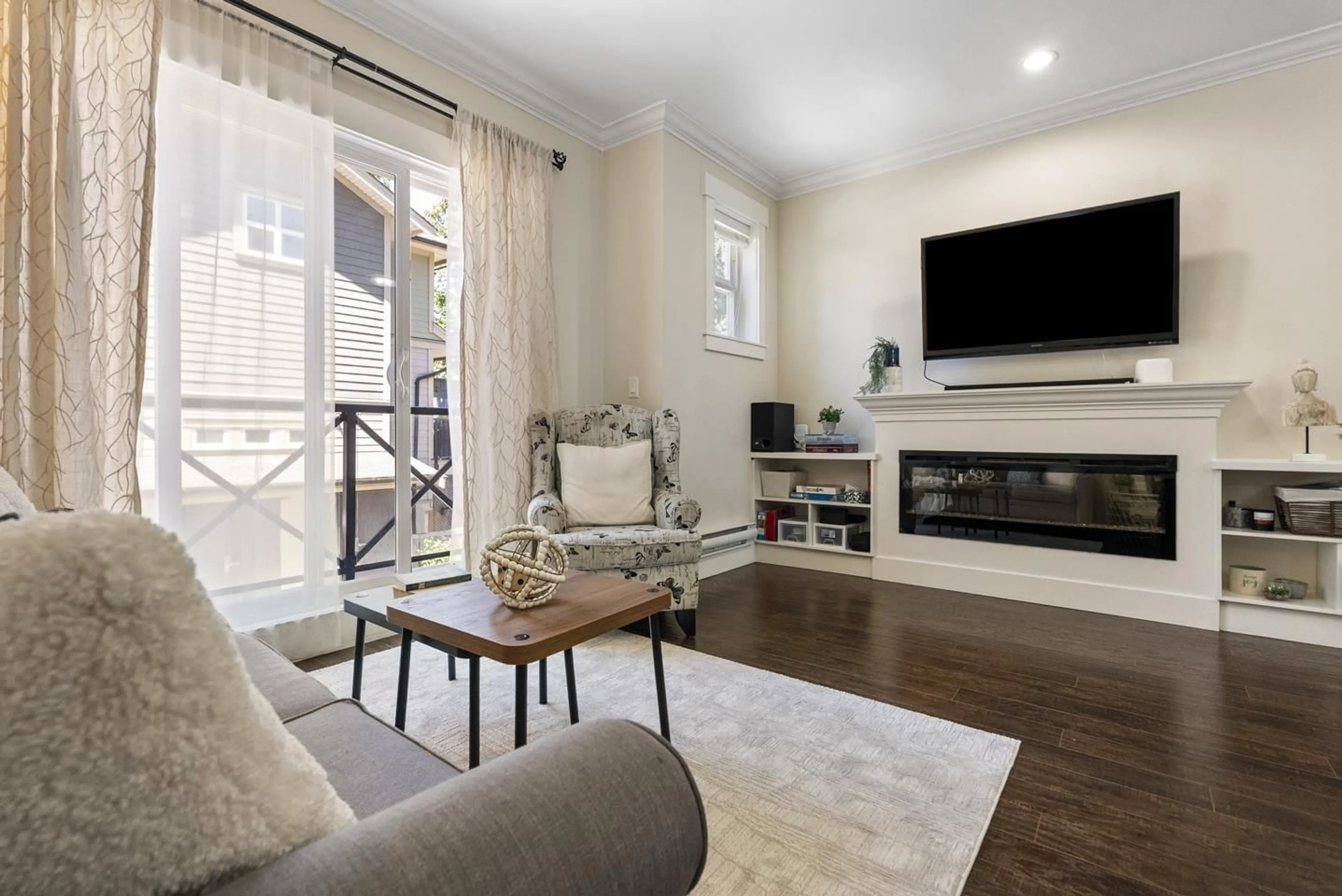 Living room with furniture, unknown for 3 - 5957 152 STREET, Surrey British Columbia V3S3K4