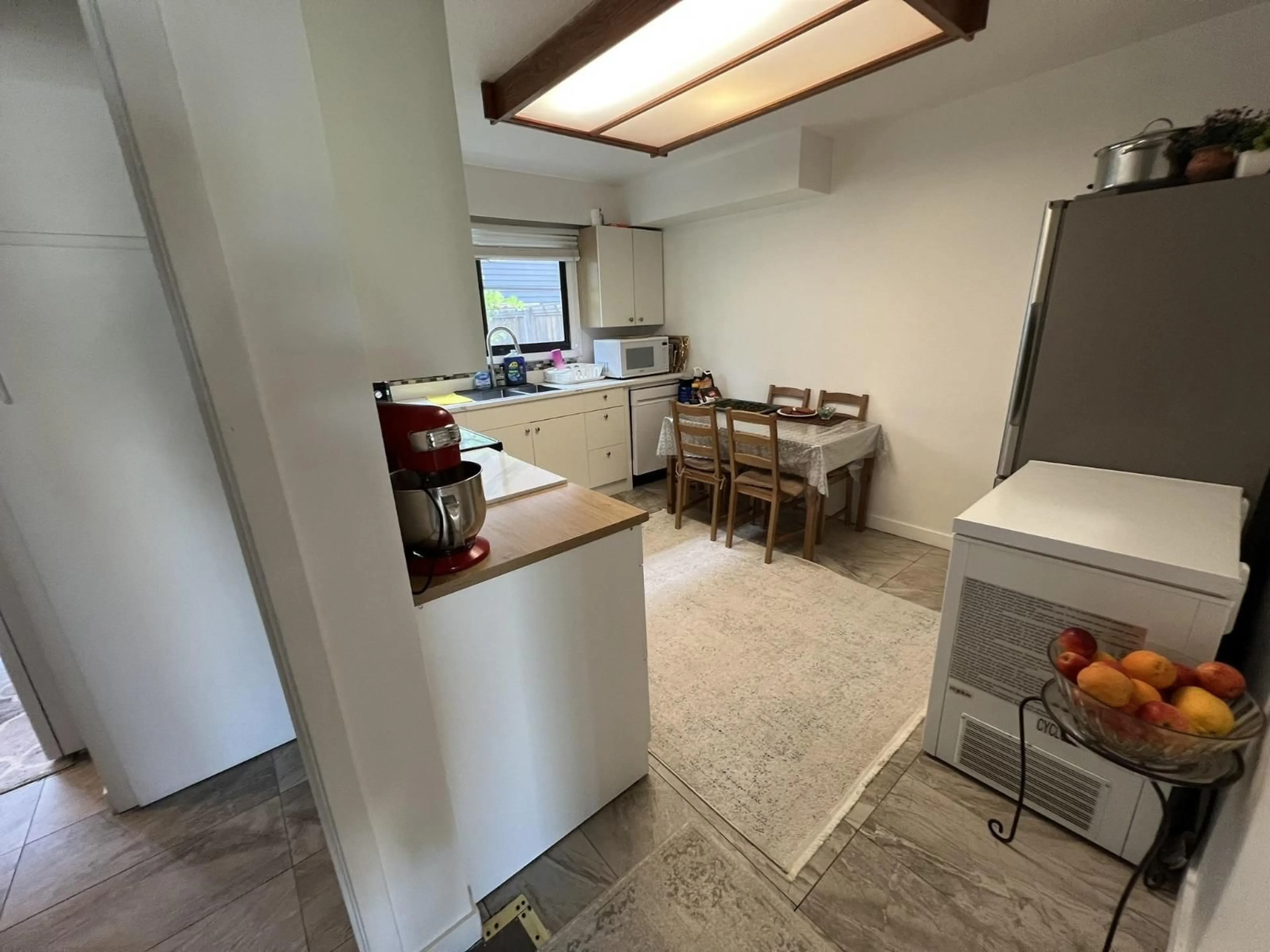 Unknown for 10307 146 STREET, Surrey British Columbia V3R3T3