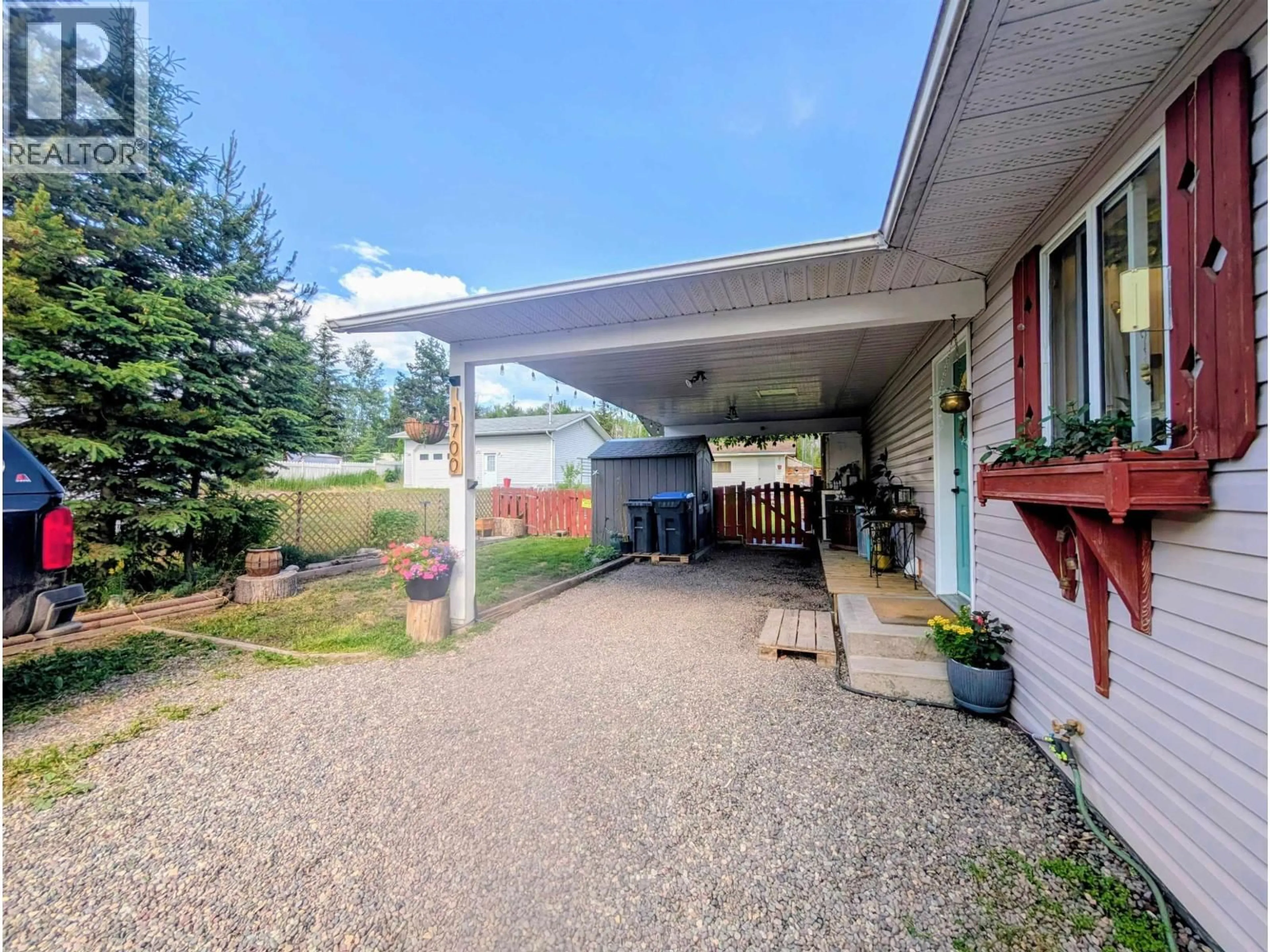 Patio, street for 1700 TELEGRAPH STREET, Telkwa British Columbia V0J2X0