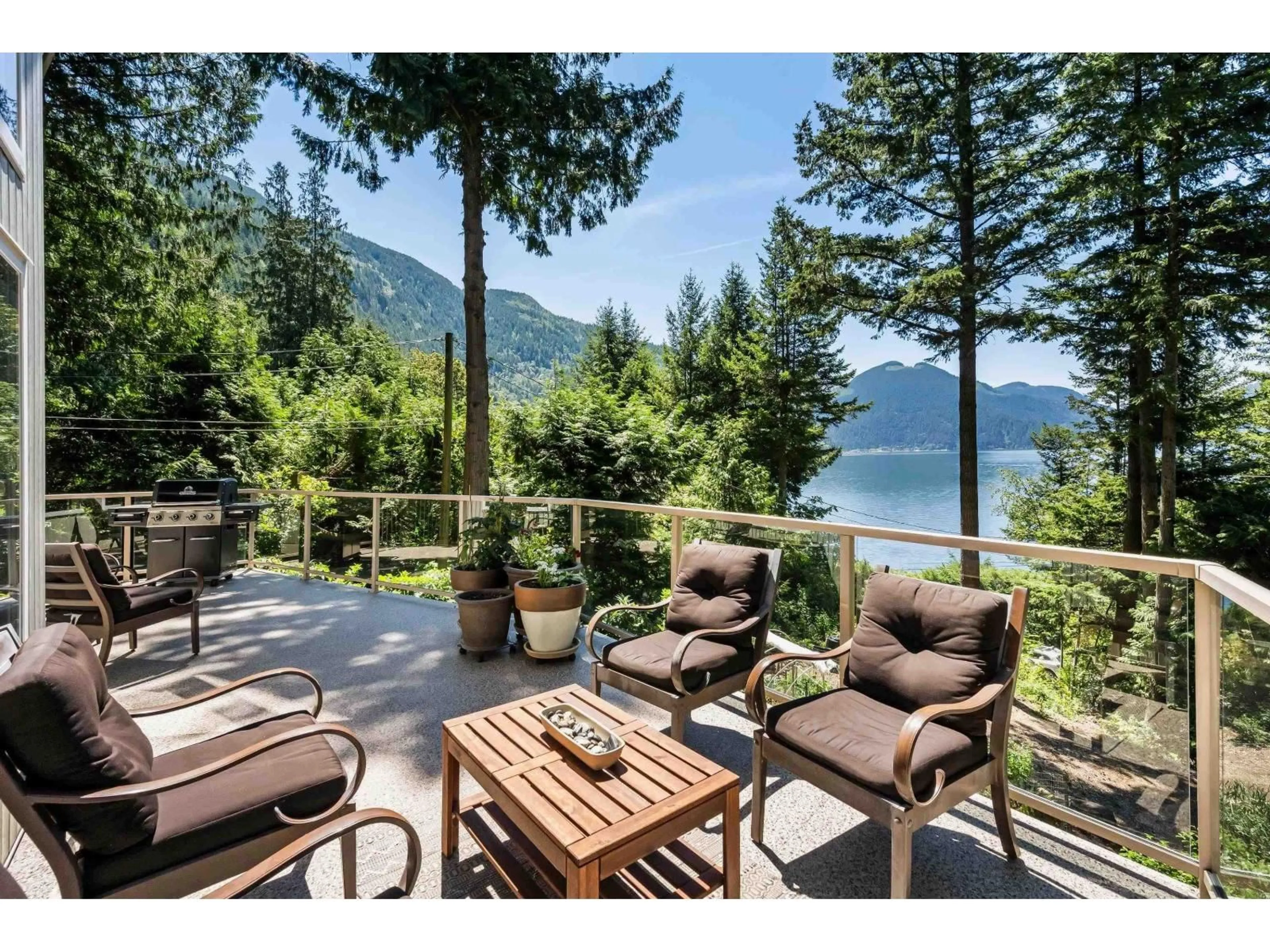 Patio, water/lake/river/ocean view for 6970 ROCKWELL DRIVE, Harrison Hot Springs British Columbia V0M1K0