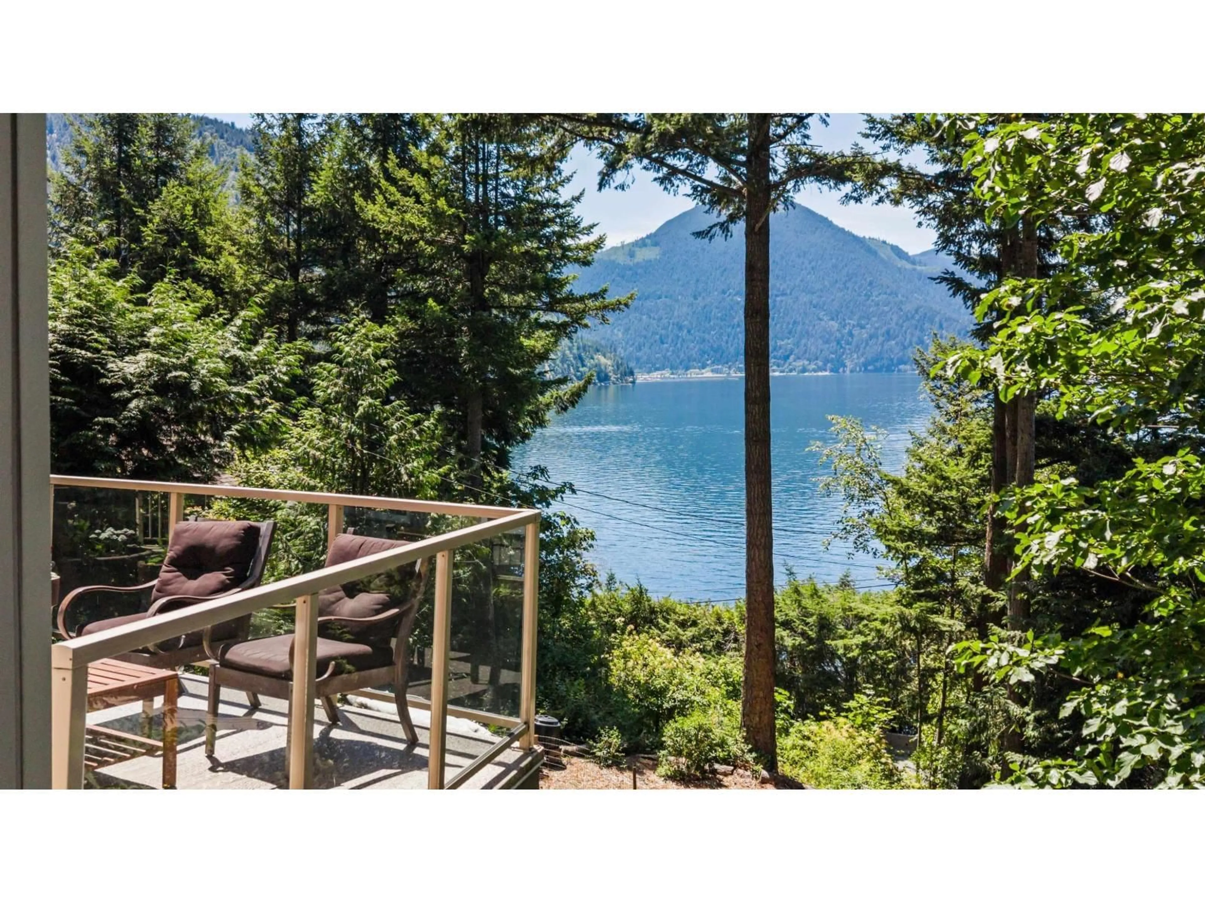 Patio, water/lake/river/ocean view for 6970 ROCKWELL DRIVE, Harrison Hot Springs British Columbia V0M1K0