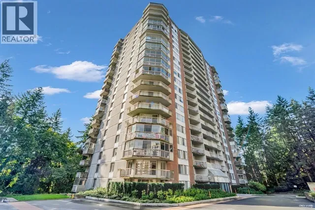 702 - 2024 FULLERTON AVENUE, North Vancouver
