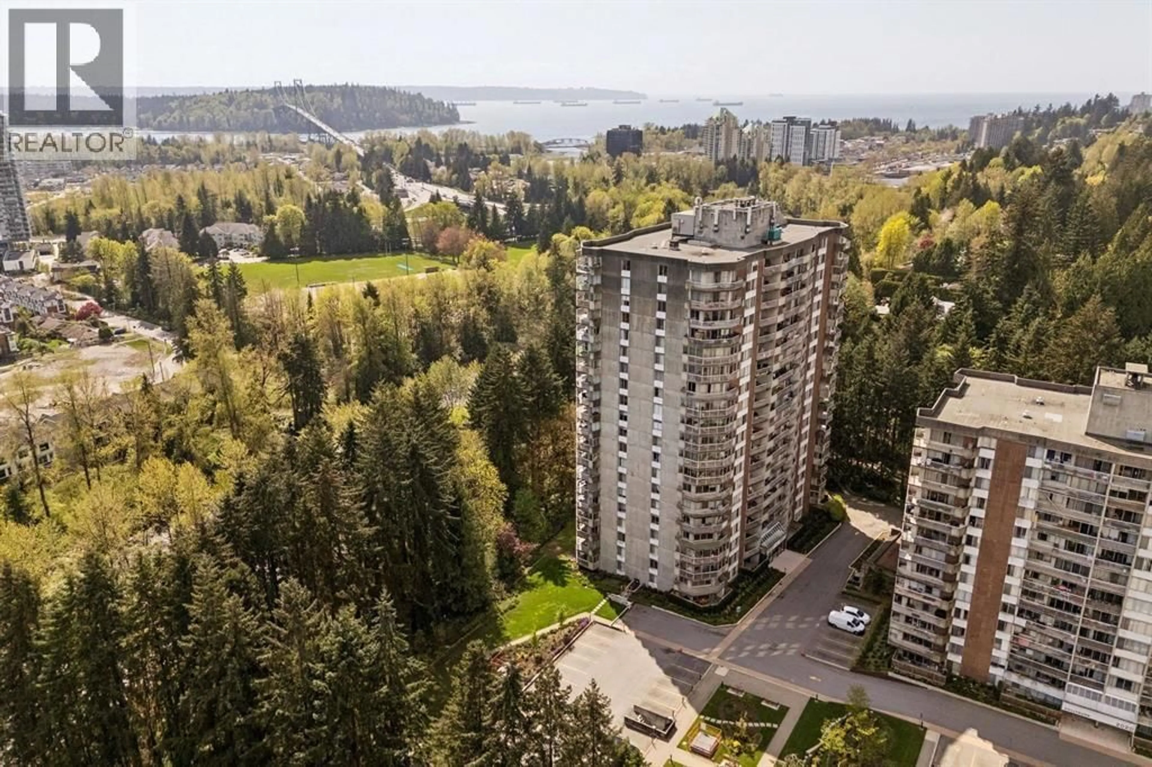 A pic from outside/outdoor area/front of a property/back of a property/a pic from drone, water/lake/river/ocean view for 702 - 2024 FULLERTON AVENUE, North Vancouver British Columbia V7P3G4
