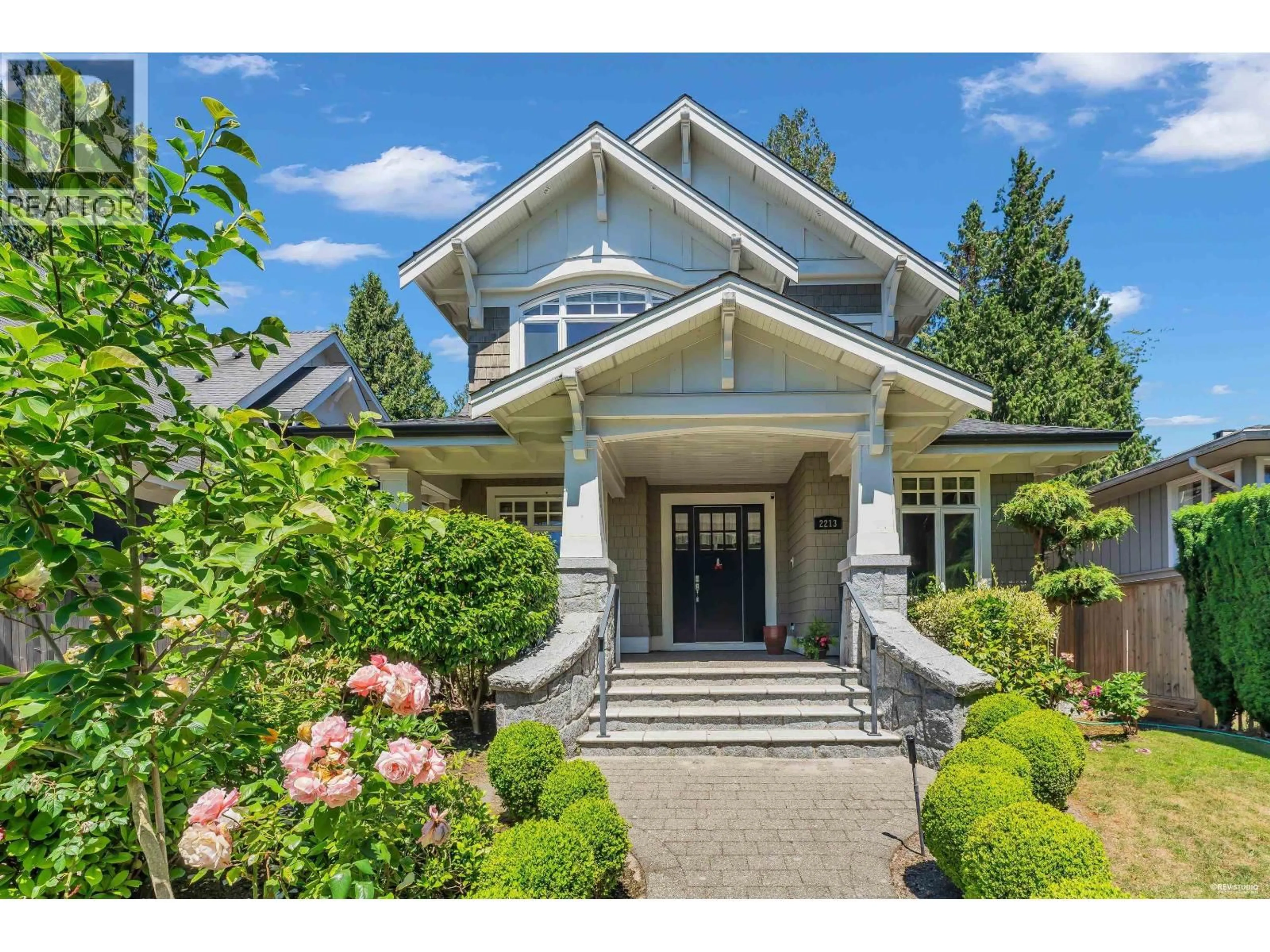 Home with vinyl exterior material, street for 2213 JEFFERSON AVENUE, West Vancouver British Columbia V7V2A9