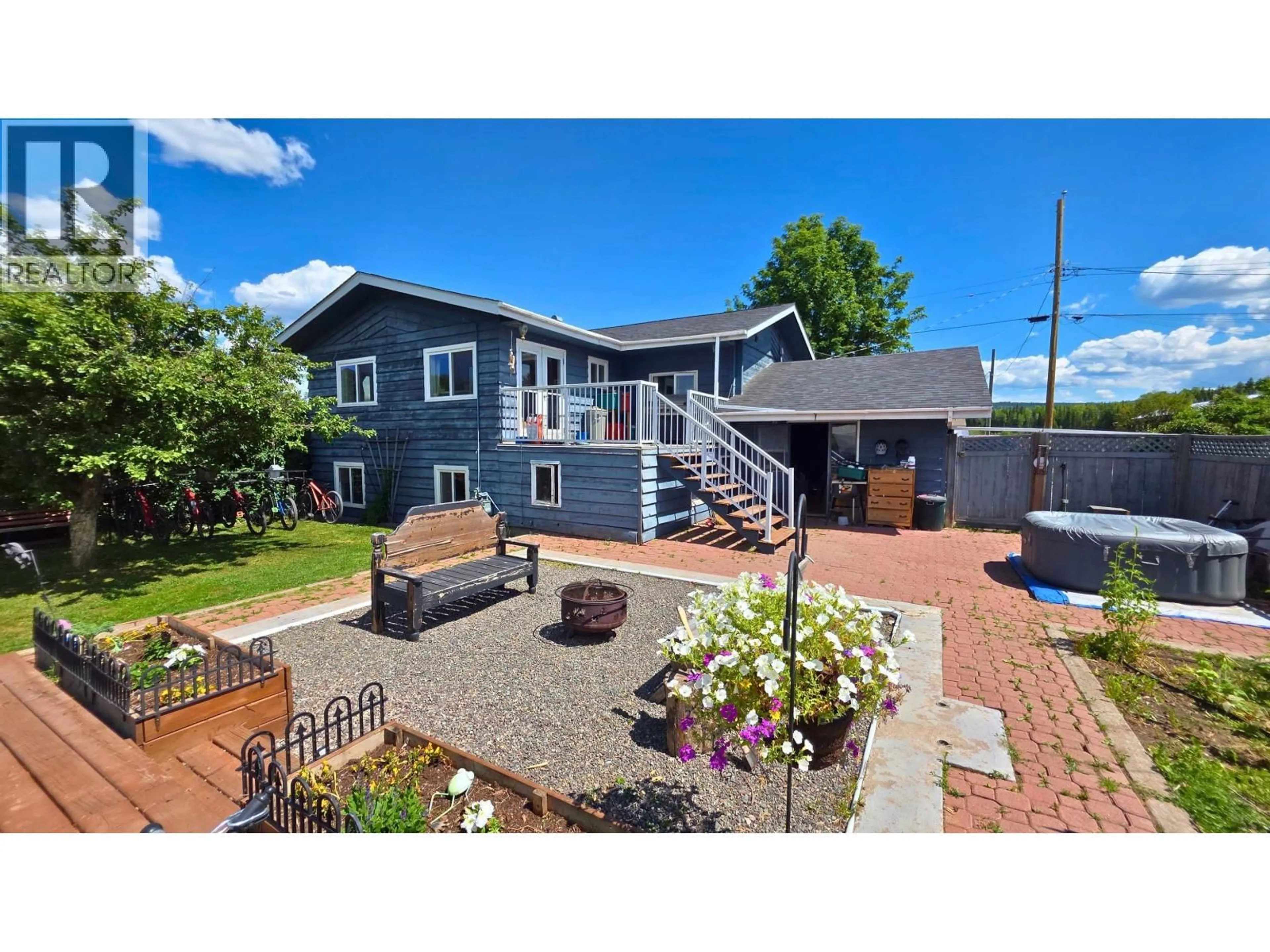 A pic from outside/outdoor area/front of a property/back of a property/a pic from drone, street for 2585 DOMINION AVENUE, Houston British Columbia V0J1Z2