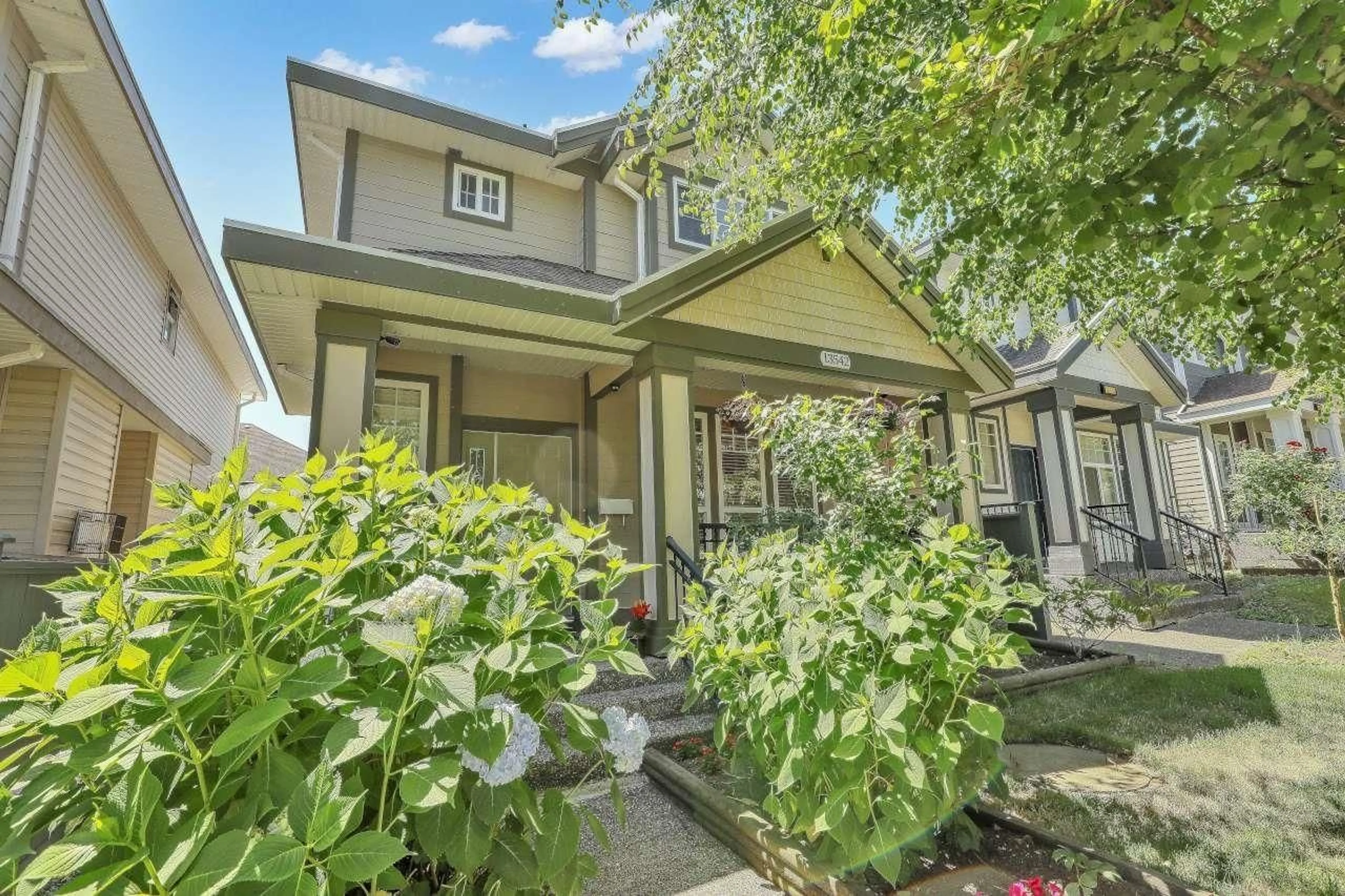 Patio, street for 13542 80A AVENUE, Surrey British Columbia V3W8A6