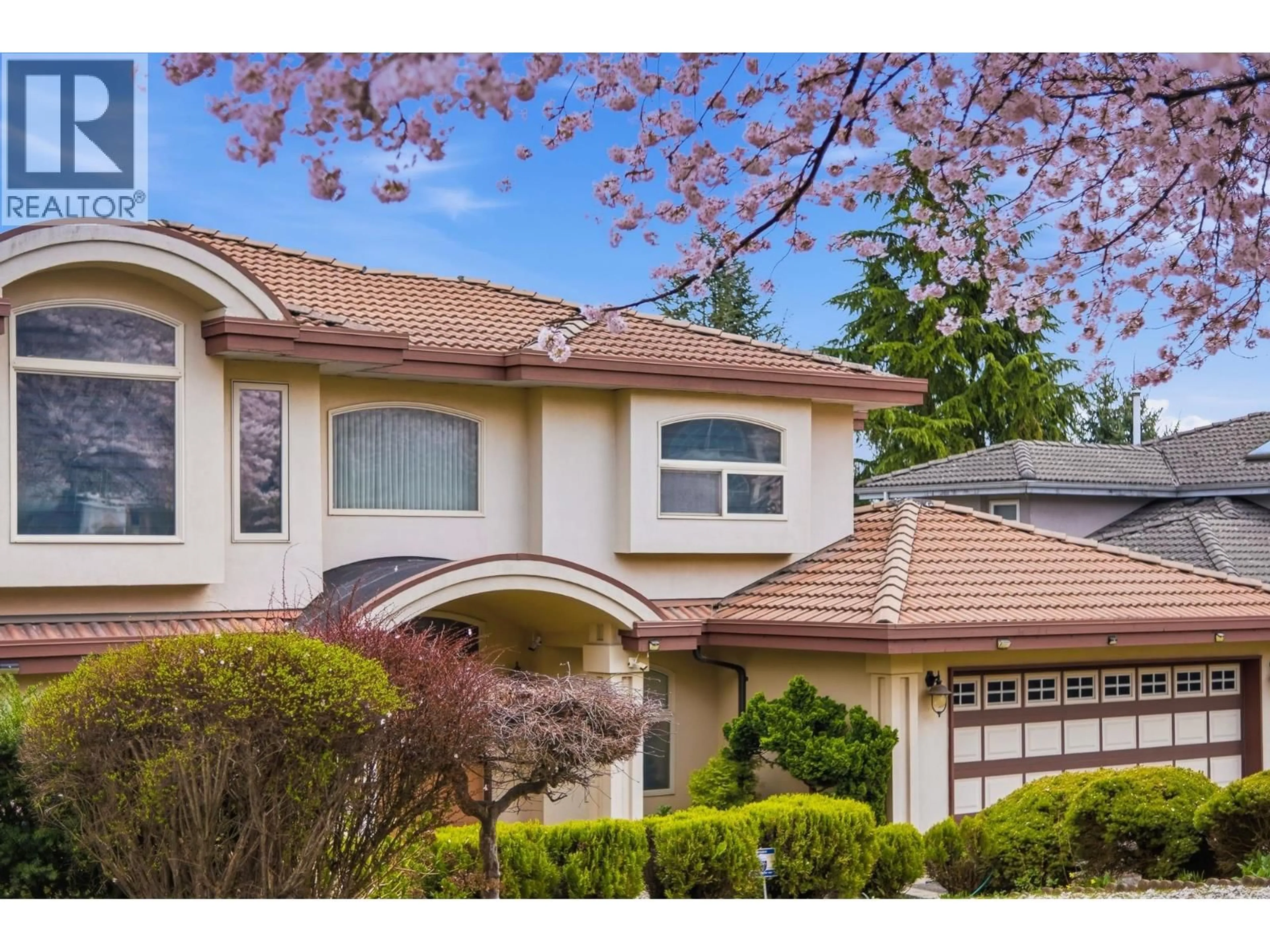 Home with vinyl exterior material, street for 9113 BRIAR ROAD, Burnaby British Columbia V3N4W8