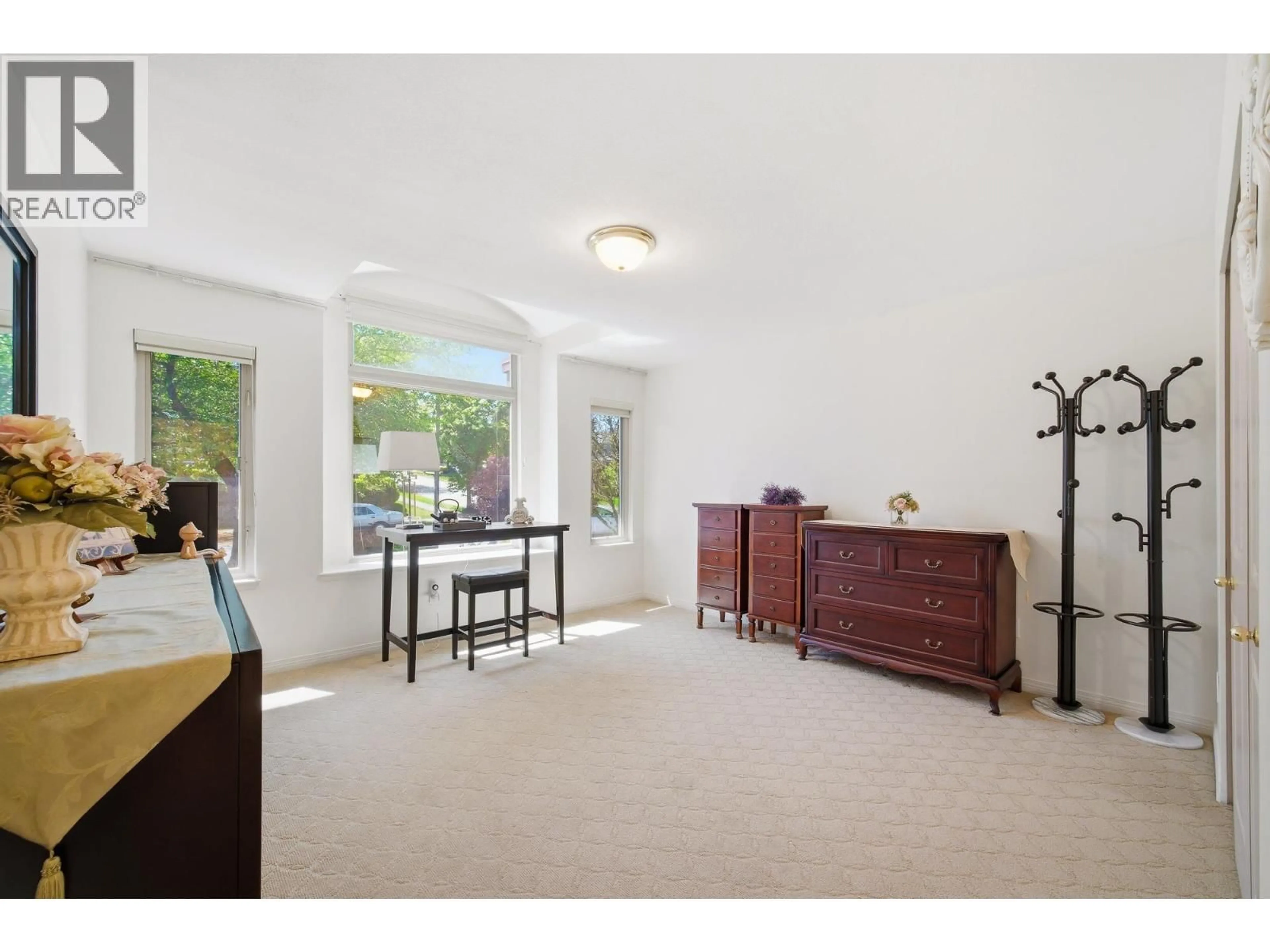 A pic of a room for 9113 BRIAR ROAD, Burnaby British Columbia V3N4W8