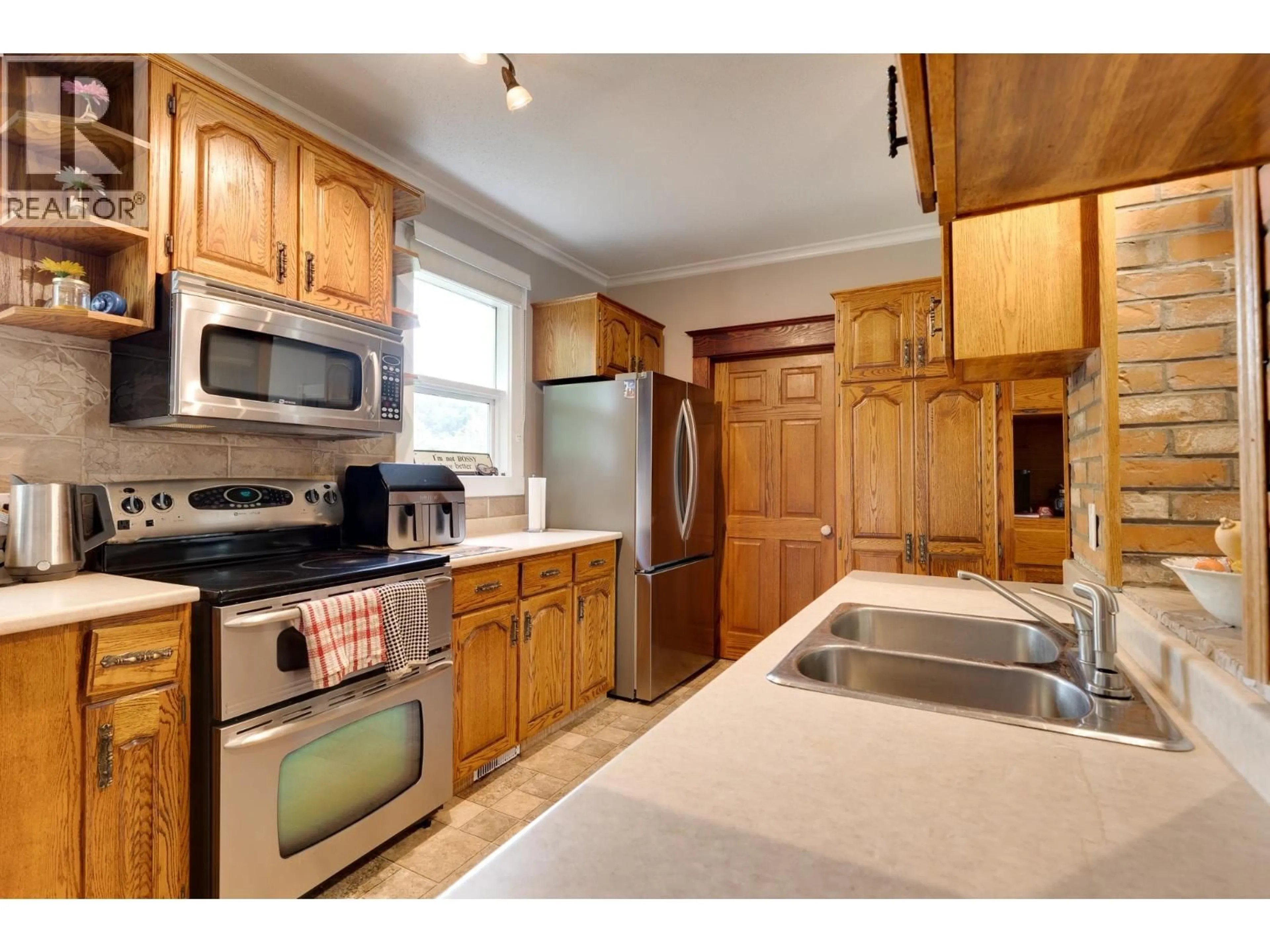 Standard kitchen, unknown for 1488 GORSE STREET, Prince George British Columbia V2L1G3