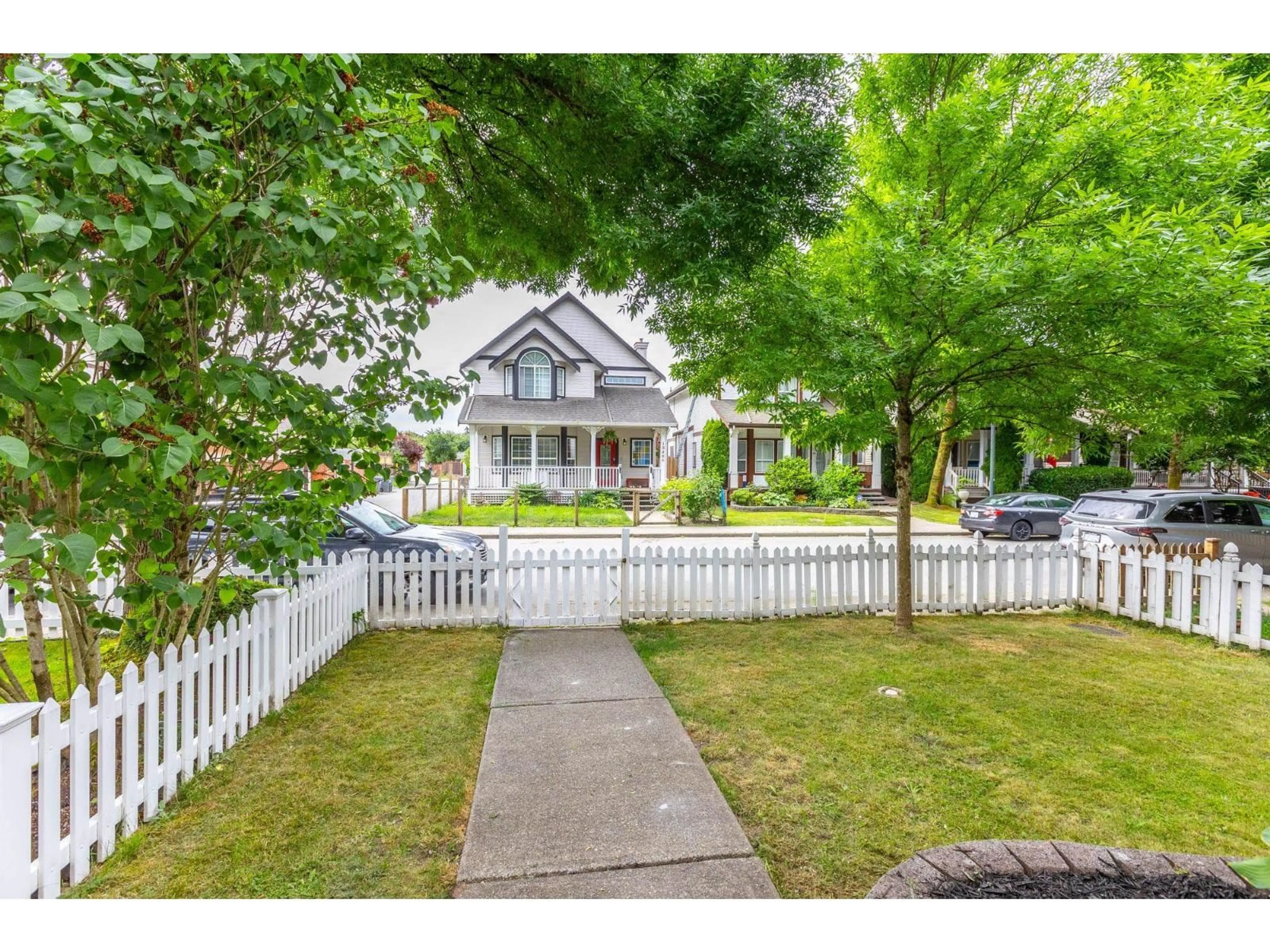 Unknown for 18485 66 AVENUE, Surrey British Columbia V3S8V6