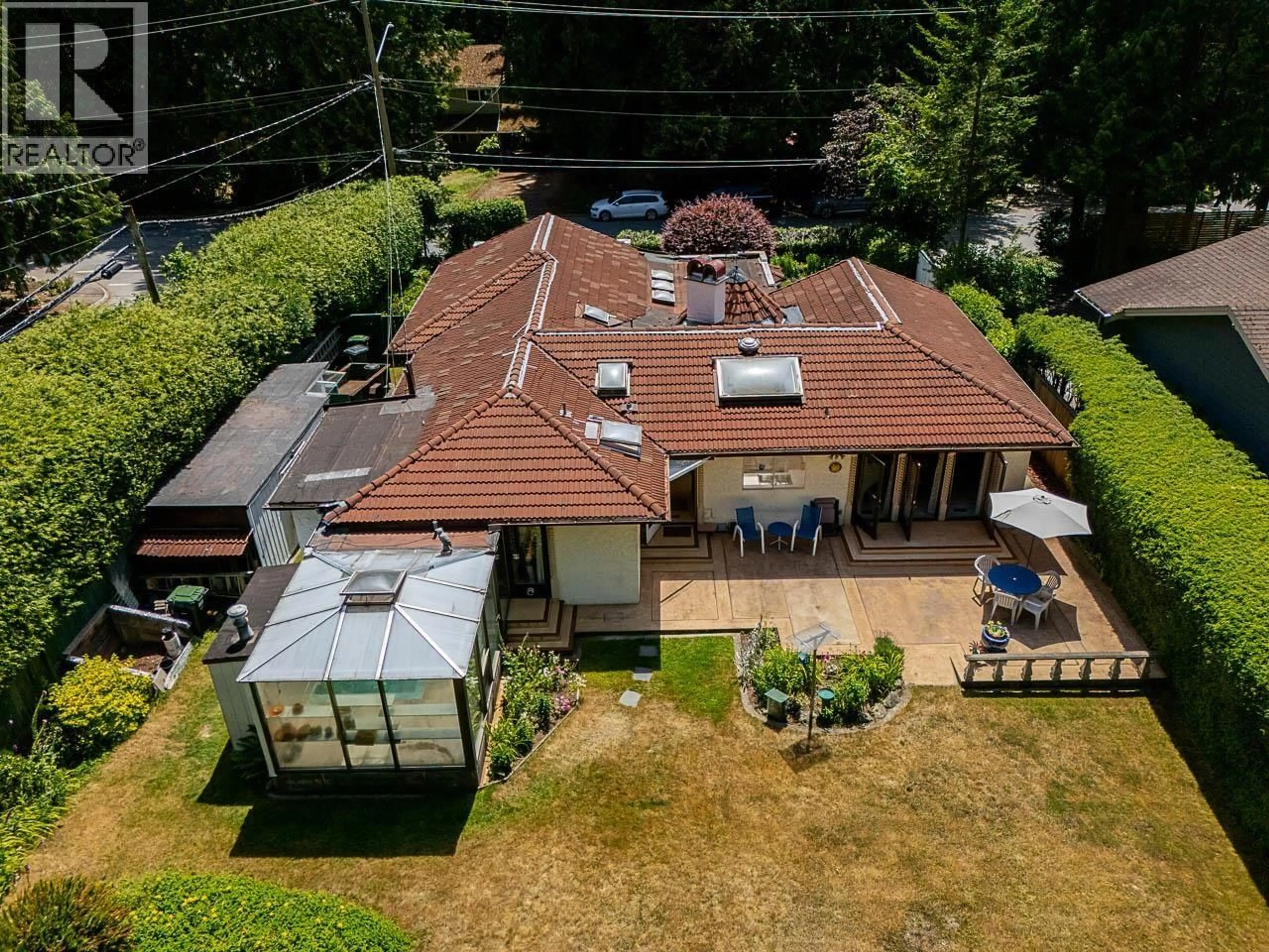 A pic from outside/outdoor area/front of a property/back of a property/a pic from drone, unknown for 1110 HANDSWORTH ROAD, North Vancouver British Columbia V7R2A8