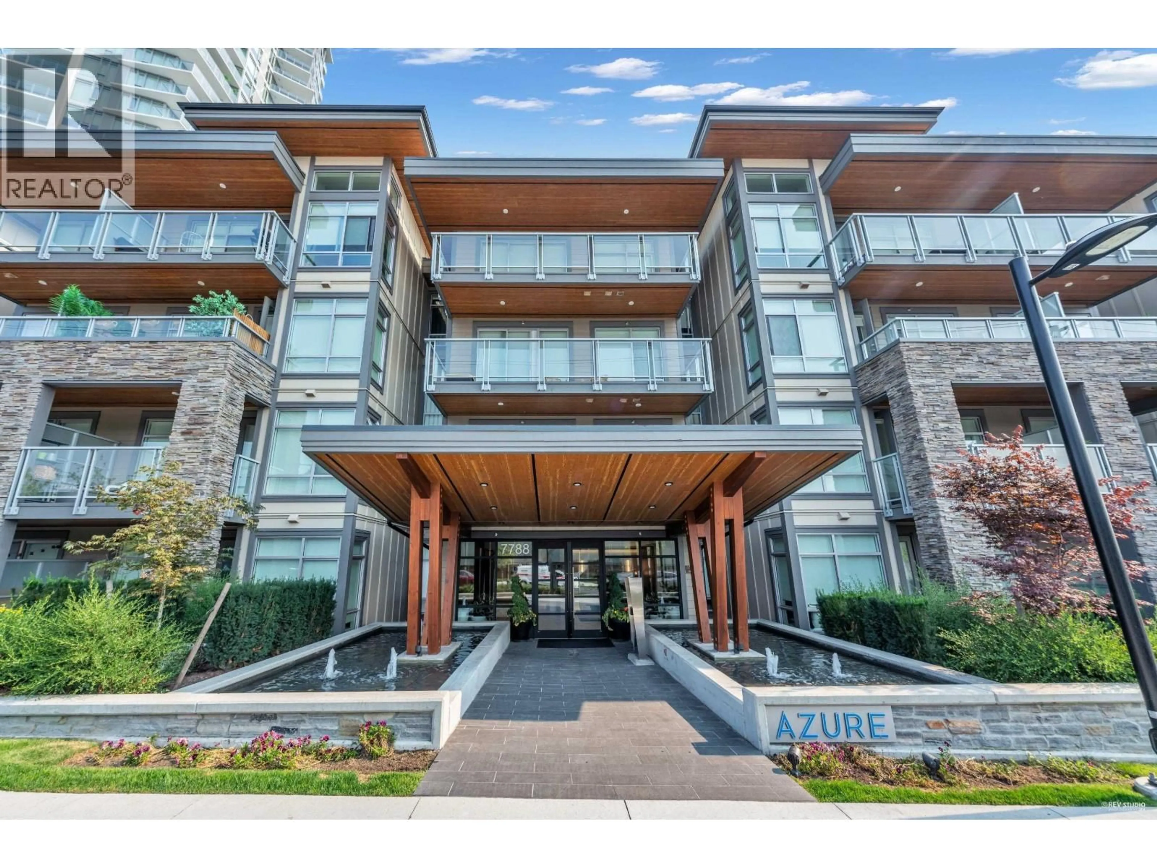 Indoor foyer for 311 - 7788 18TH STREET, Burnaby British Columbia V3N0J3