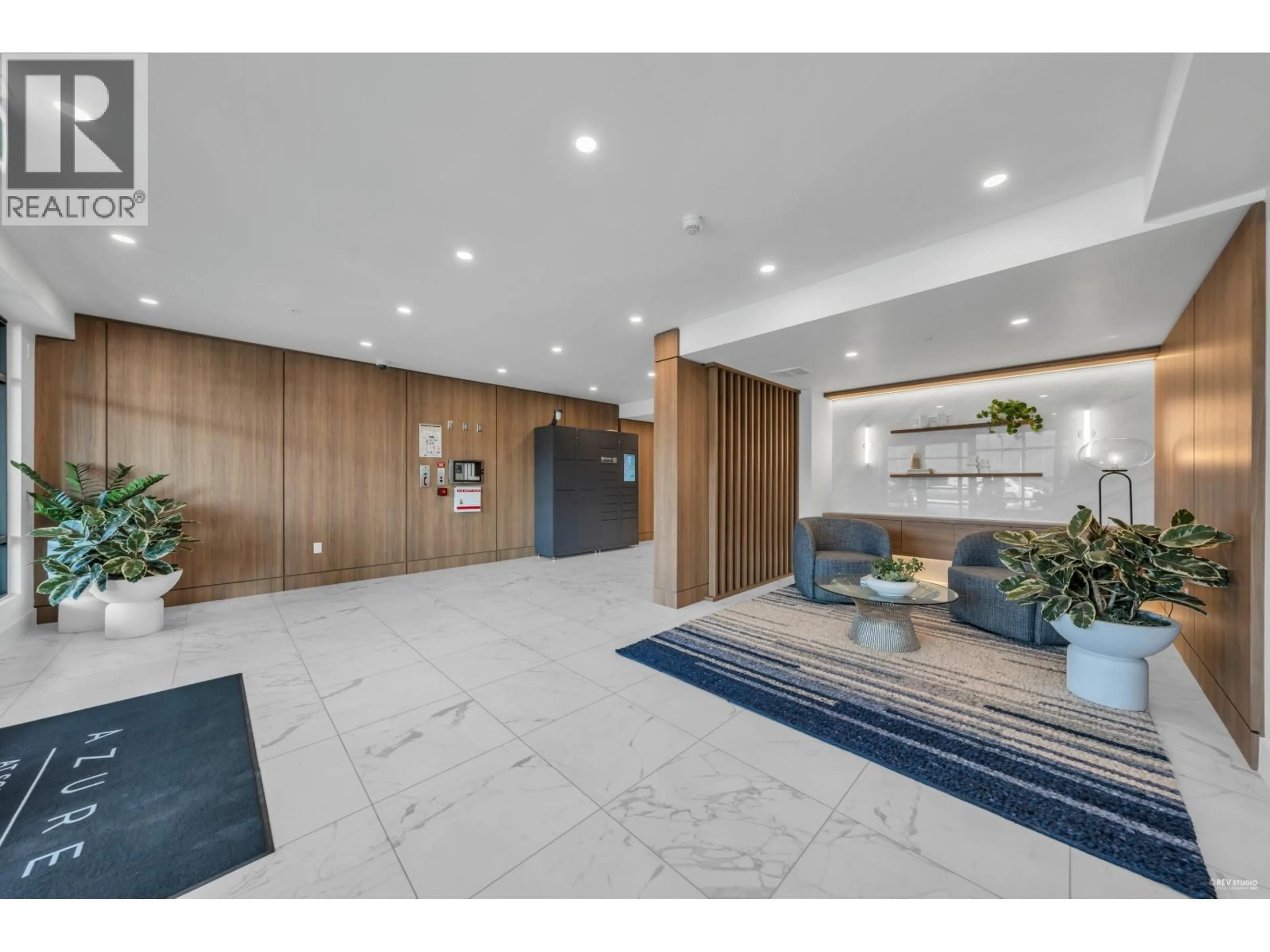 Indoor foyer for 311 - 7788 18TH STREET, Burnaby British Columbia V3N0J3