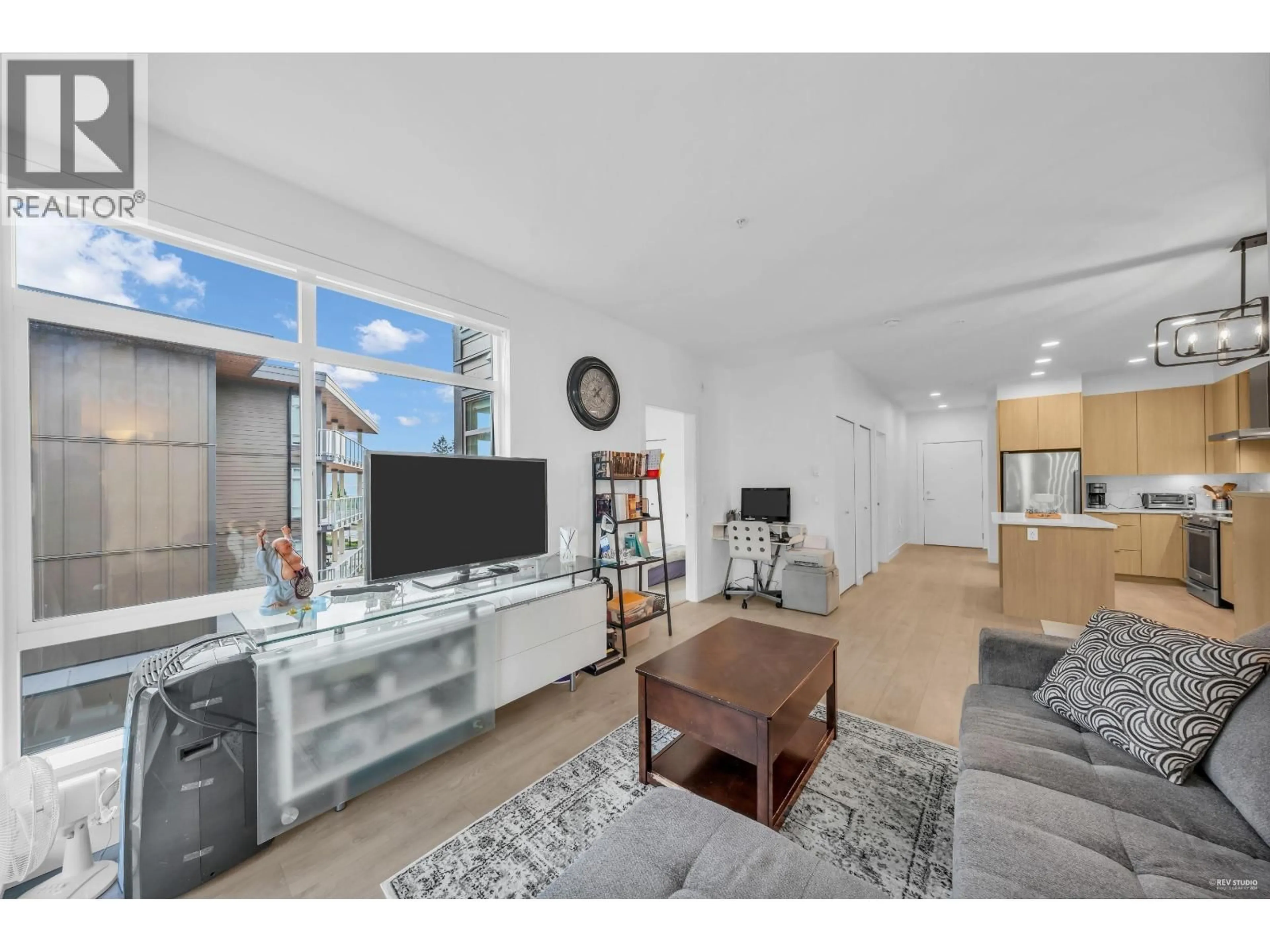 Living room with furniture, unknown for 311 - 7788 18TH STREET, Burnaby British Columbia V3N0J3