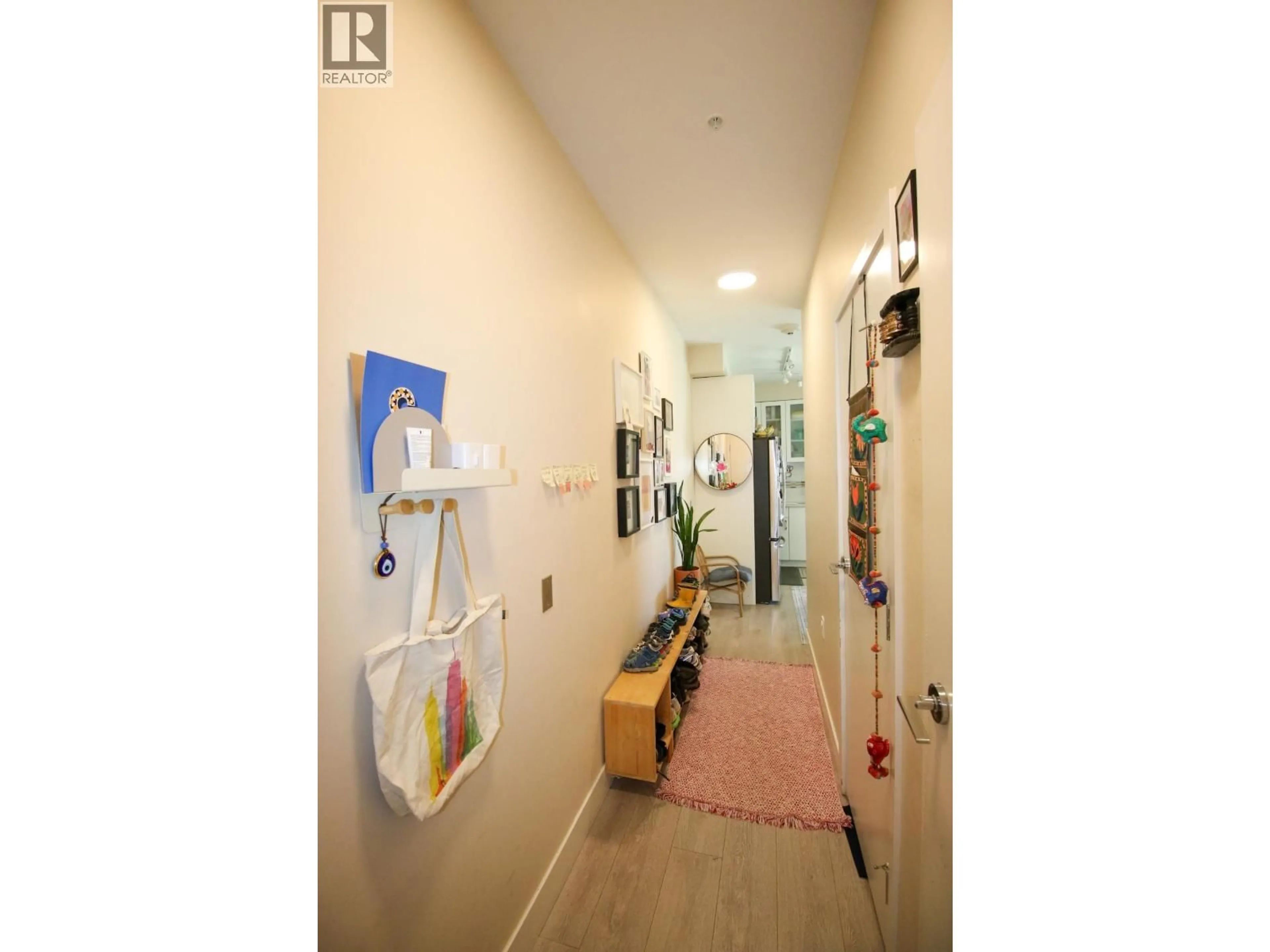 Indoor foyer for 303 - 4882 SLOCAN STREET, Vancouver British Columbia V5R2A3