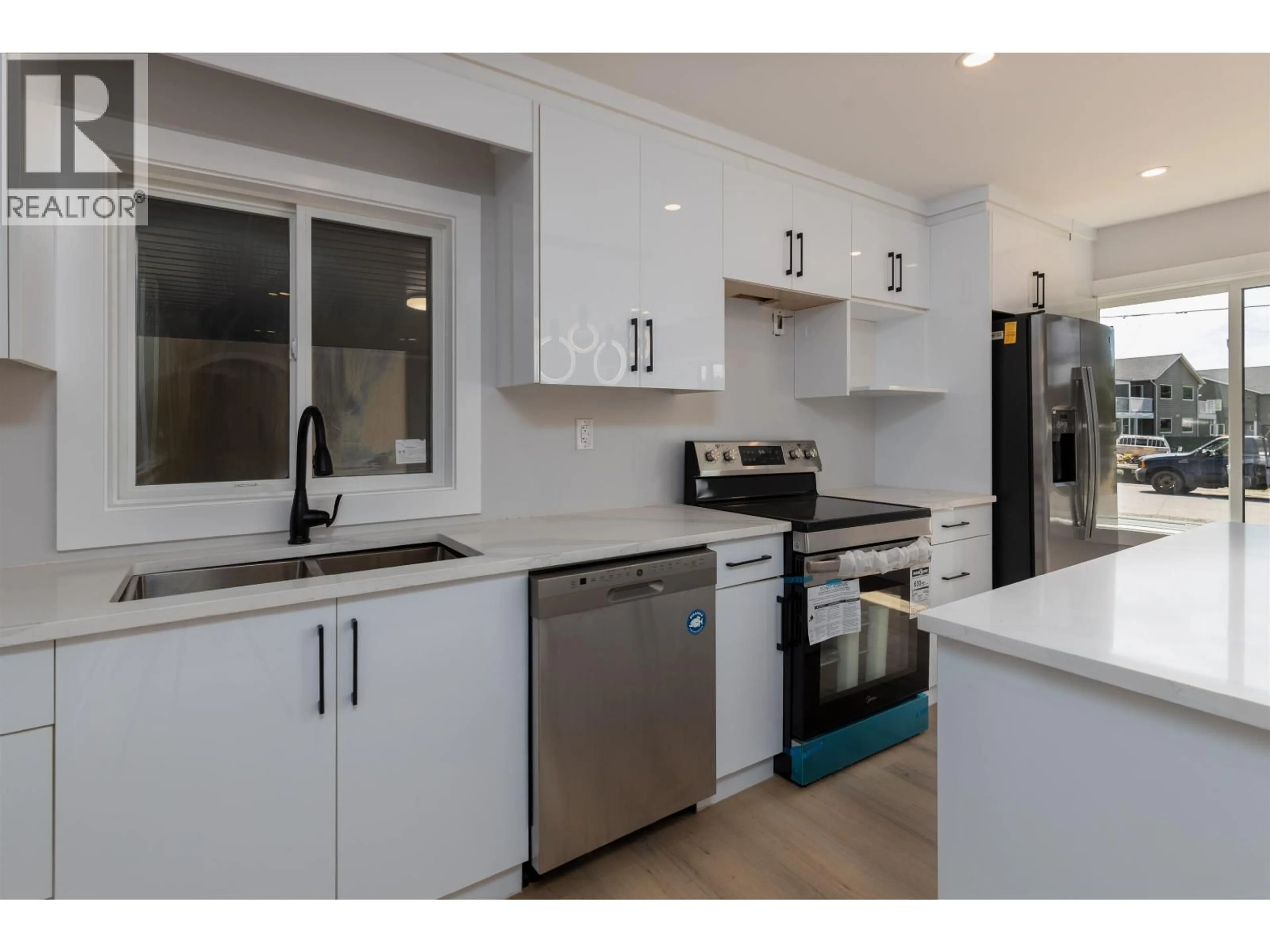 Open concept kitchen, ceramic/tile floor for 4726 DAVIS AVENUE, Terrace British Columbia V8G1X9
