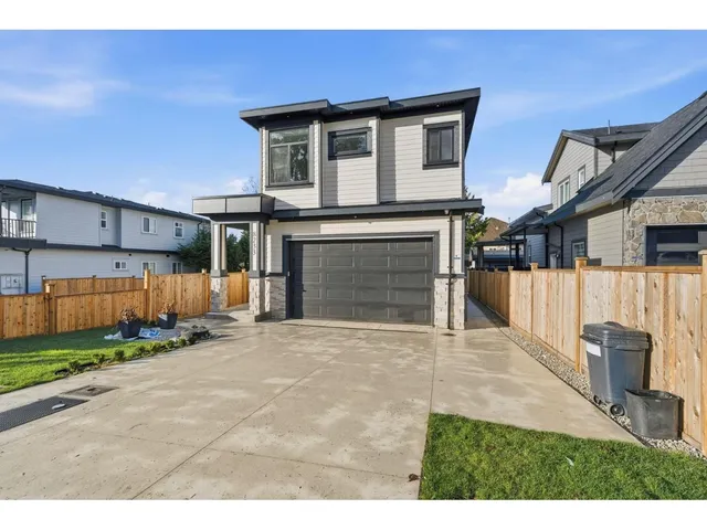 8233 114 STREET, Delta 2