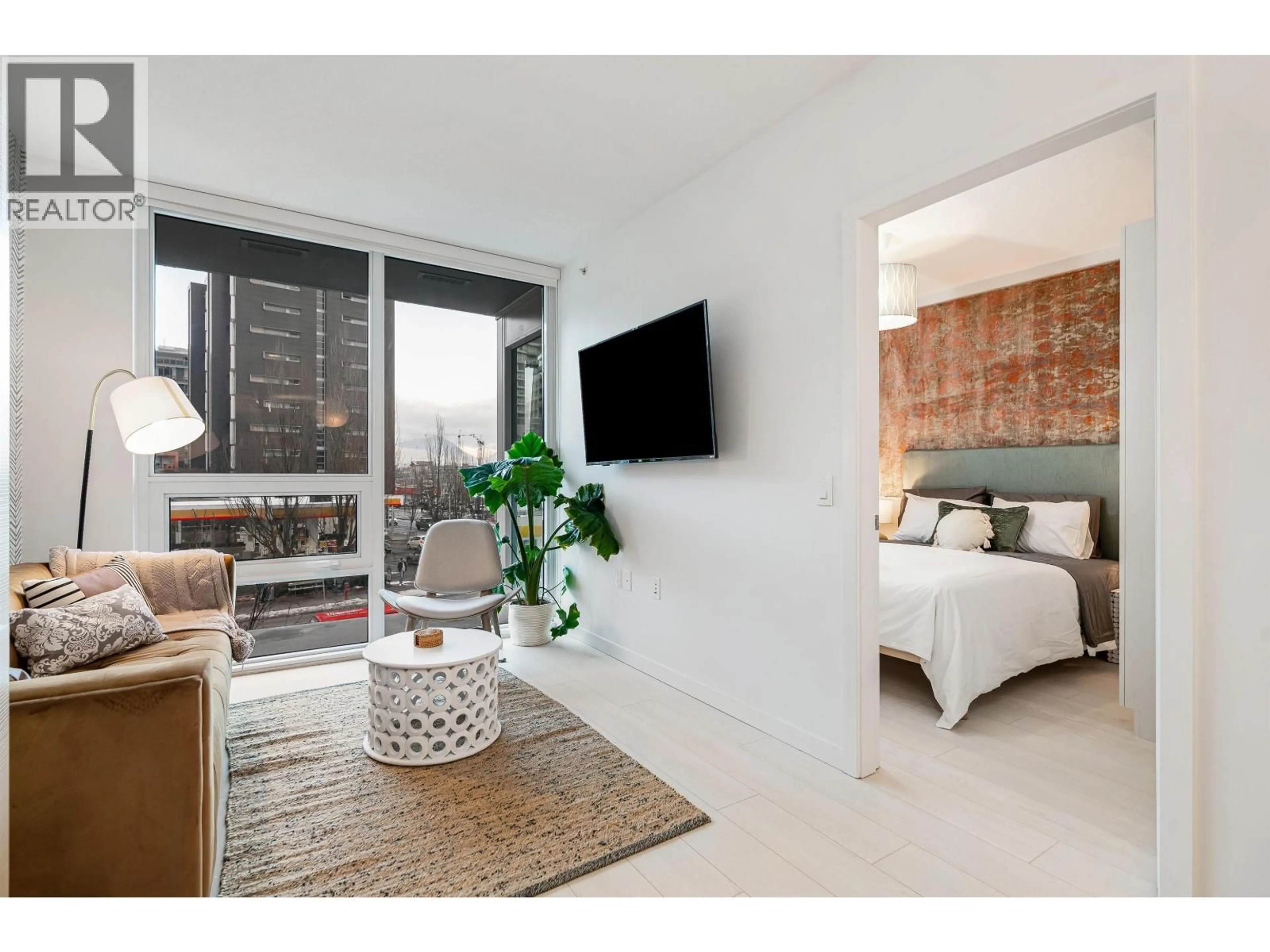 Unknown for 204 - 180 2ND AVENUE, Vancouver British Columbia V5T0K4