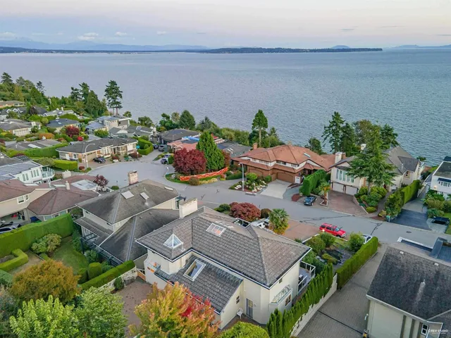 13151 13 AVENUE, Surrey 3