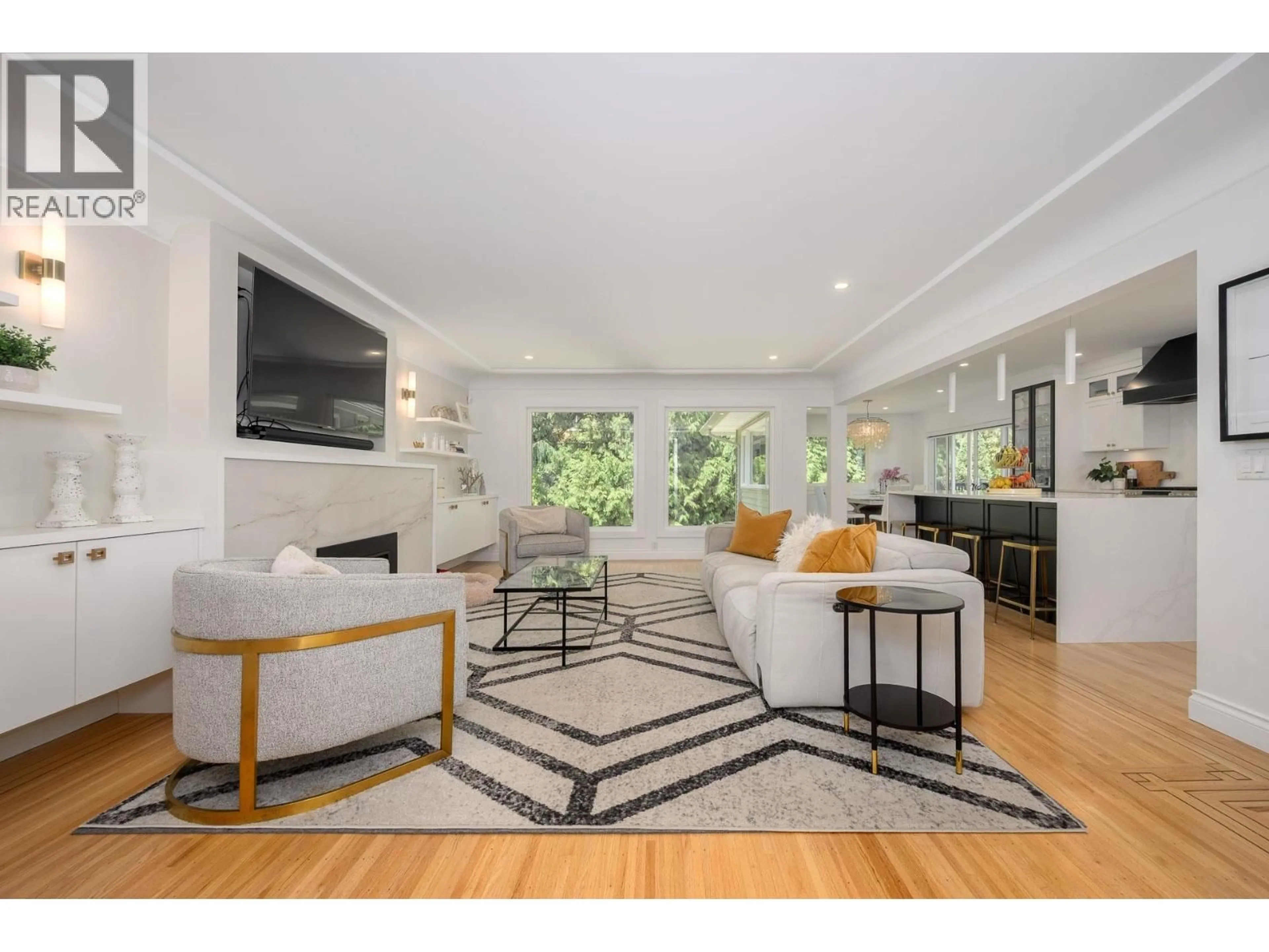 Living room with furniture, wood/laminate floor for 1047 WINSLOW AVENUE, Coquitlam British Columbia V3J2G2