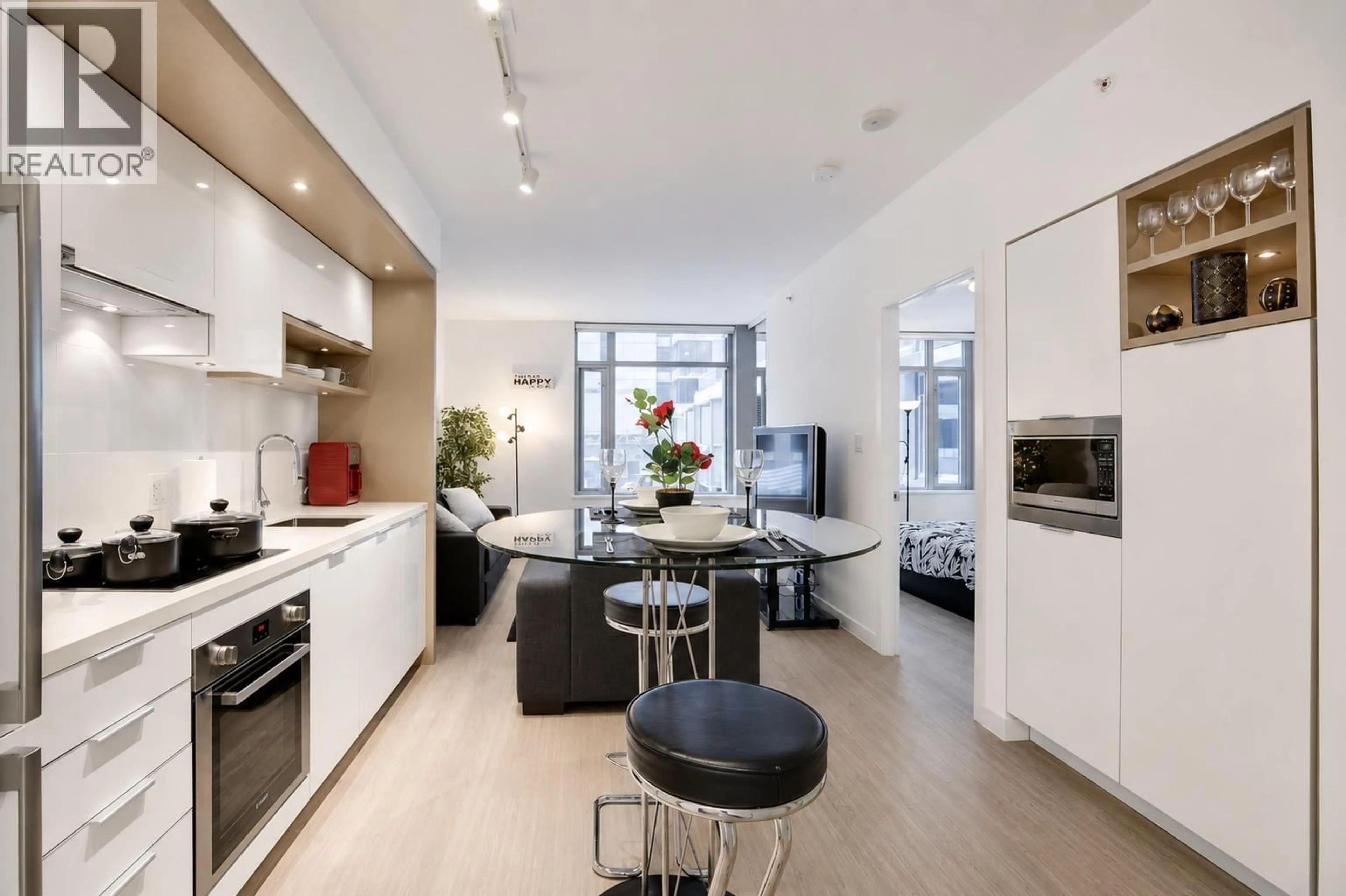 Open concept kitchen, unknown for 212 - 1661 QUEBEC STREET, Vancouver British Columbia V6A0H2