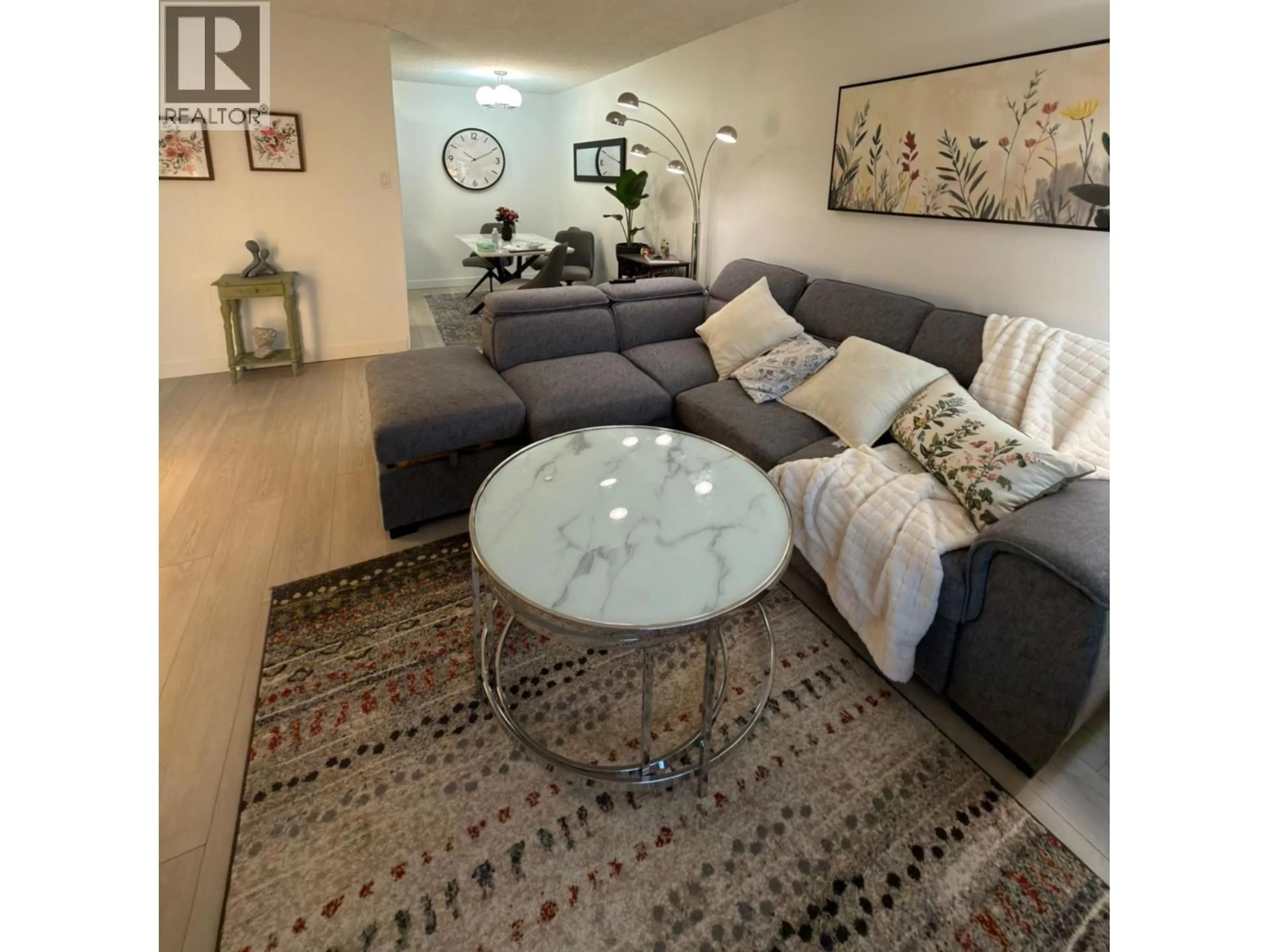 Living room with furniture, unknown for 1118 - 2012 FULLERTON AVENUE, North Vancouver British Columbia V7P3E3