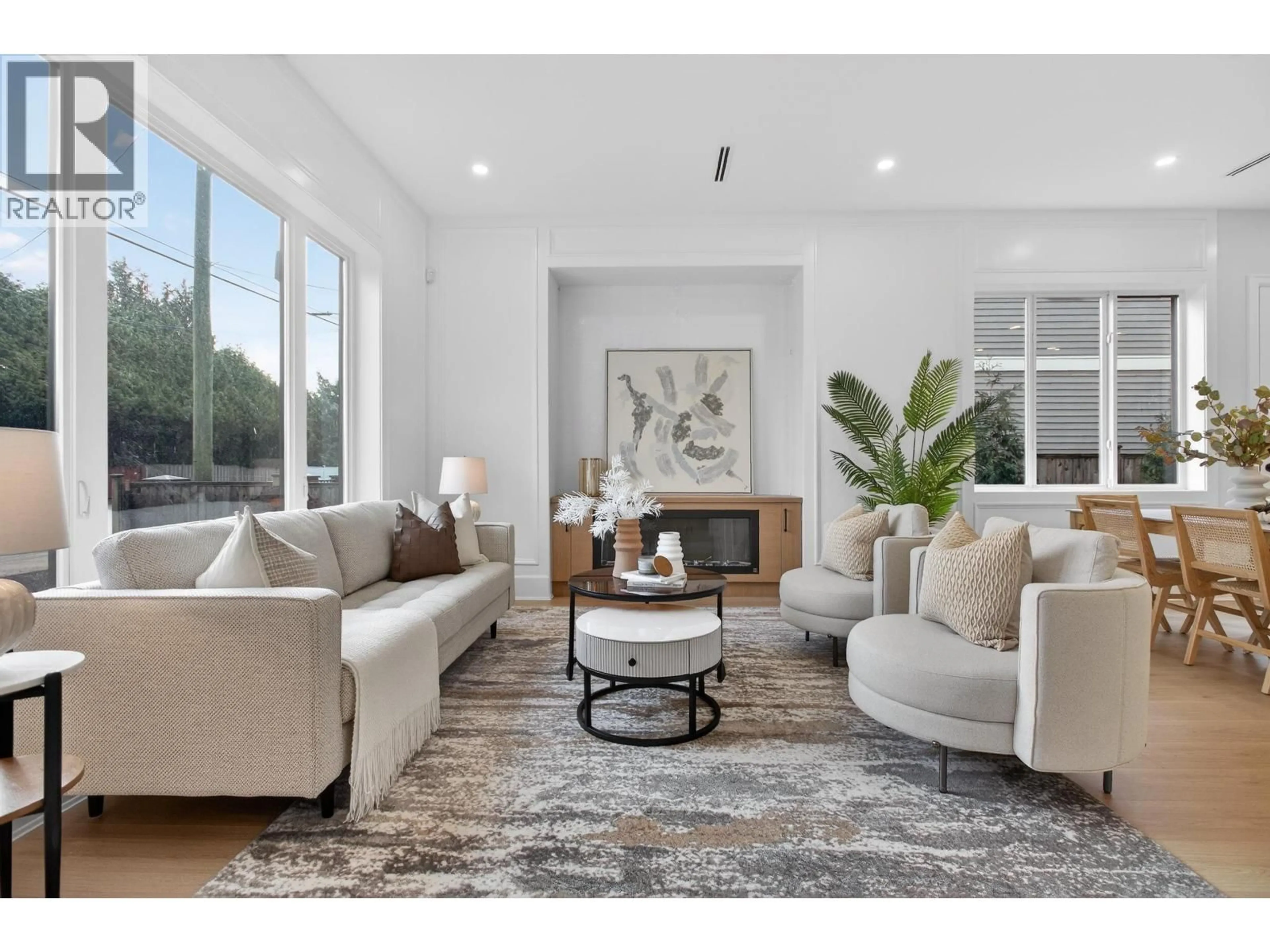 Living room with furniture, unknown for 2 - 10571 NO. 1 ROAD, Richmond British Columbia V7E1S3