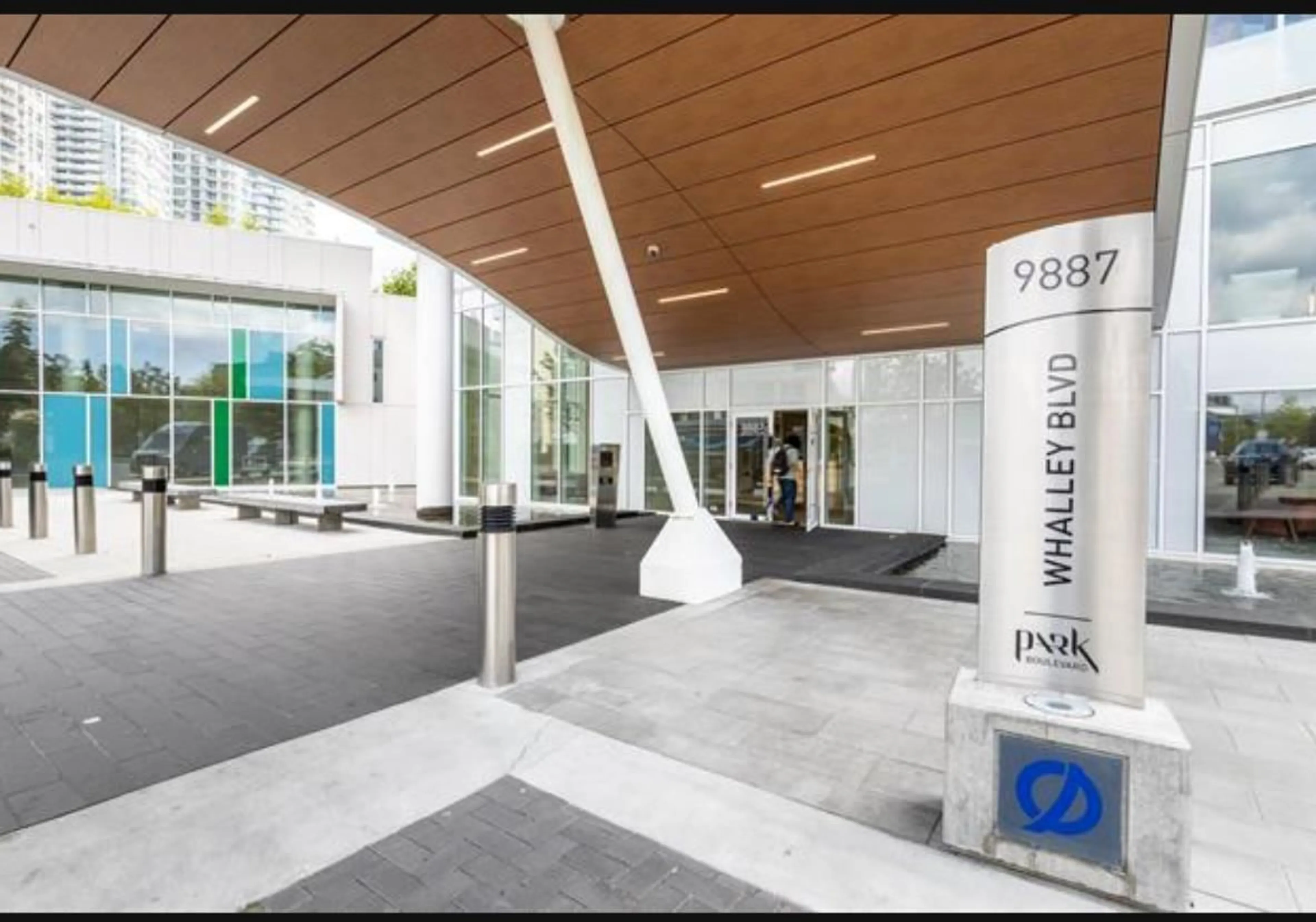 Indoor foyer for 801 - 9887 WHALLEY BOULEVARD, Surrey British Columbia V3T0P4