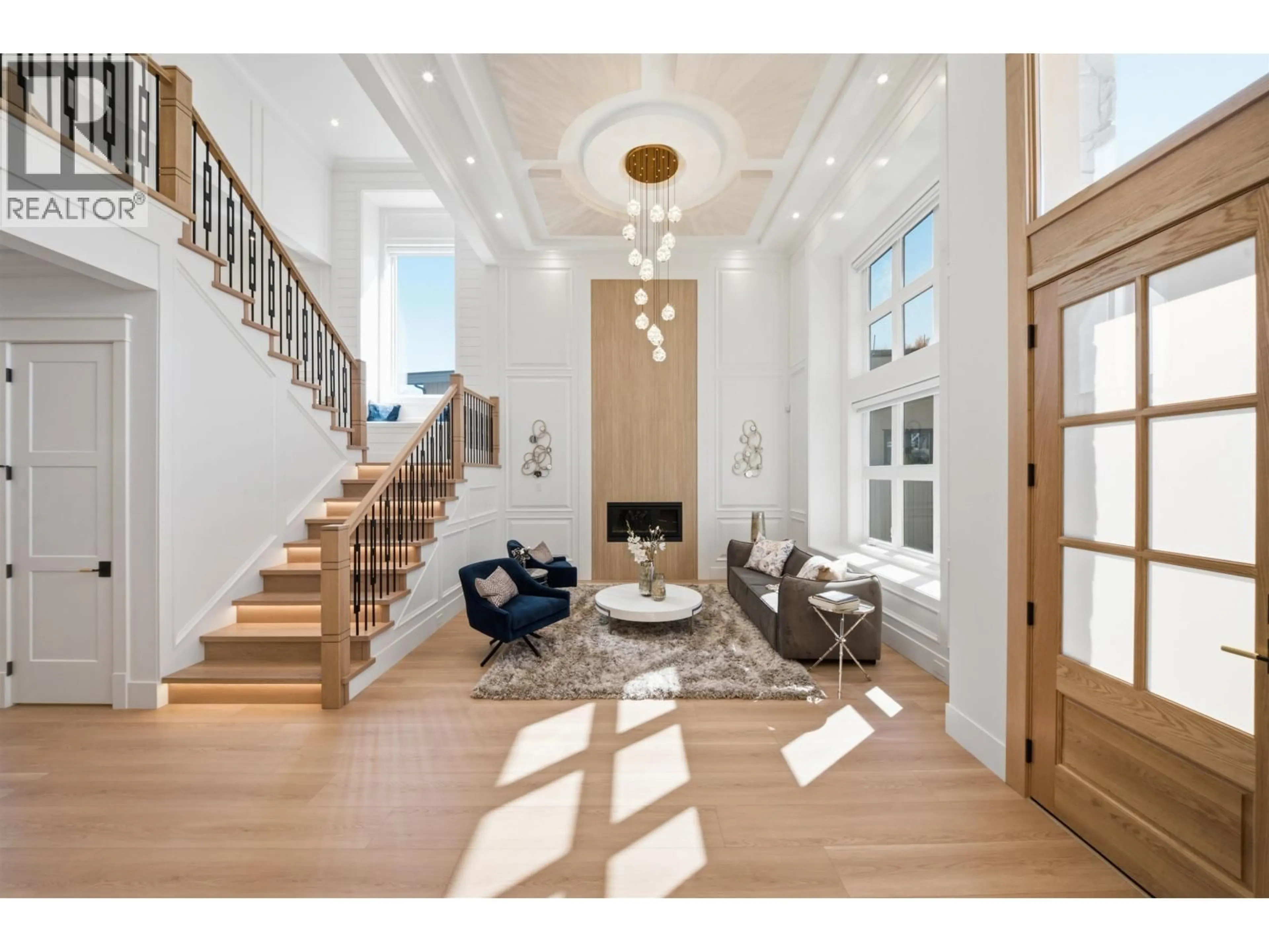 Indoor entryway for 8160 FAIRLANE ROAD, Richmond British Columbia V7C1Y4