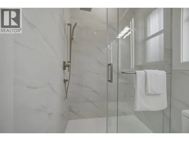 3112 42ND AVENUE, Vancouver 5