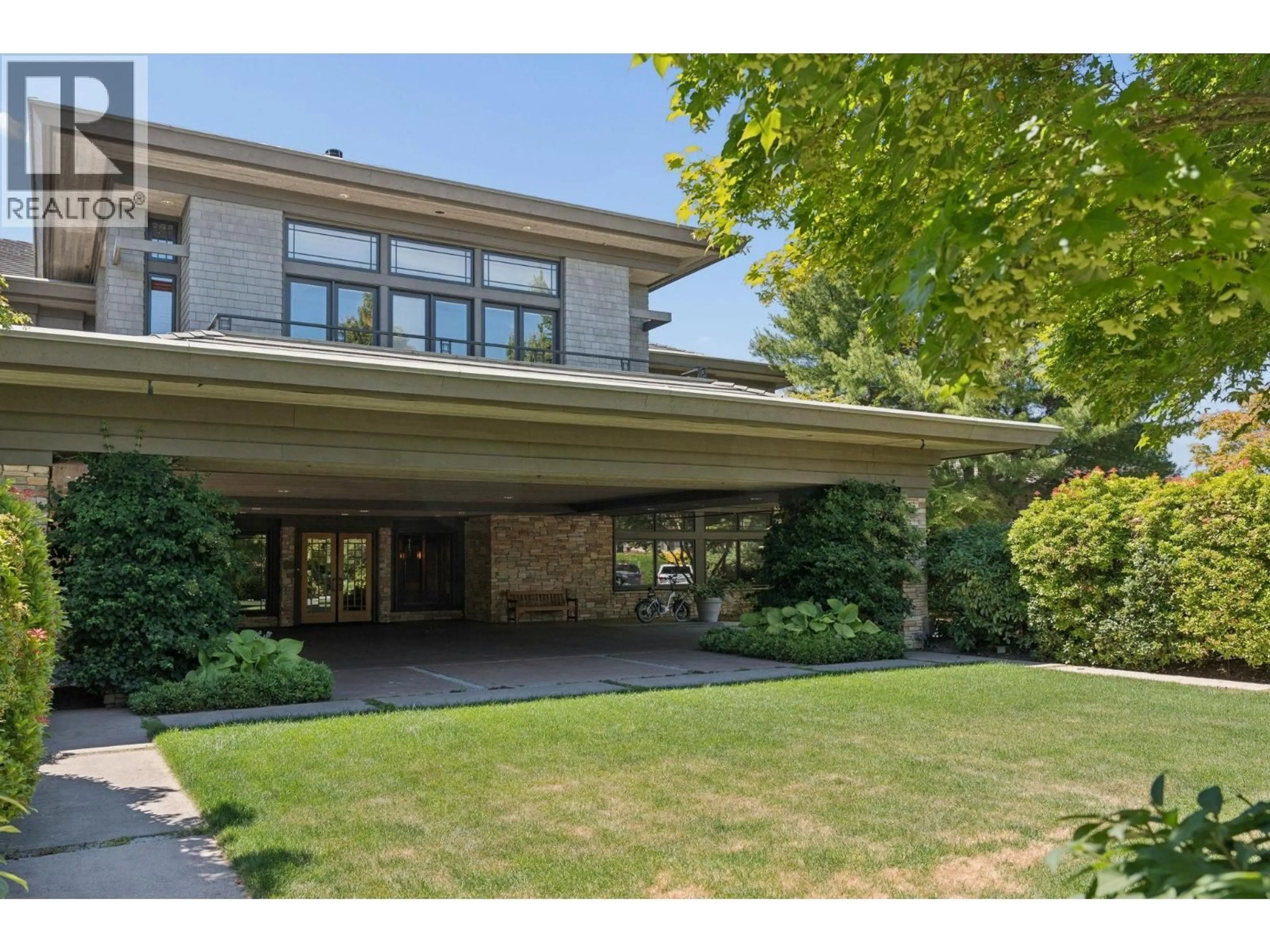 A pic from outside/outdoor area/front of a property/back of a property/a pic from drone, street for 5630 16TH AVENUE, Delta British Columbia V4L1G7