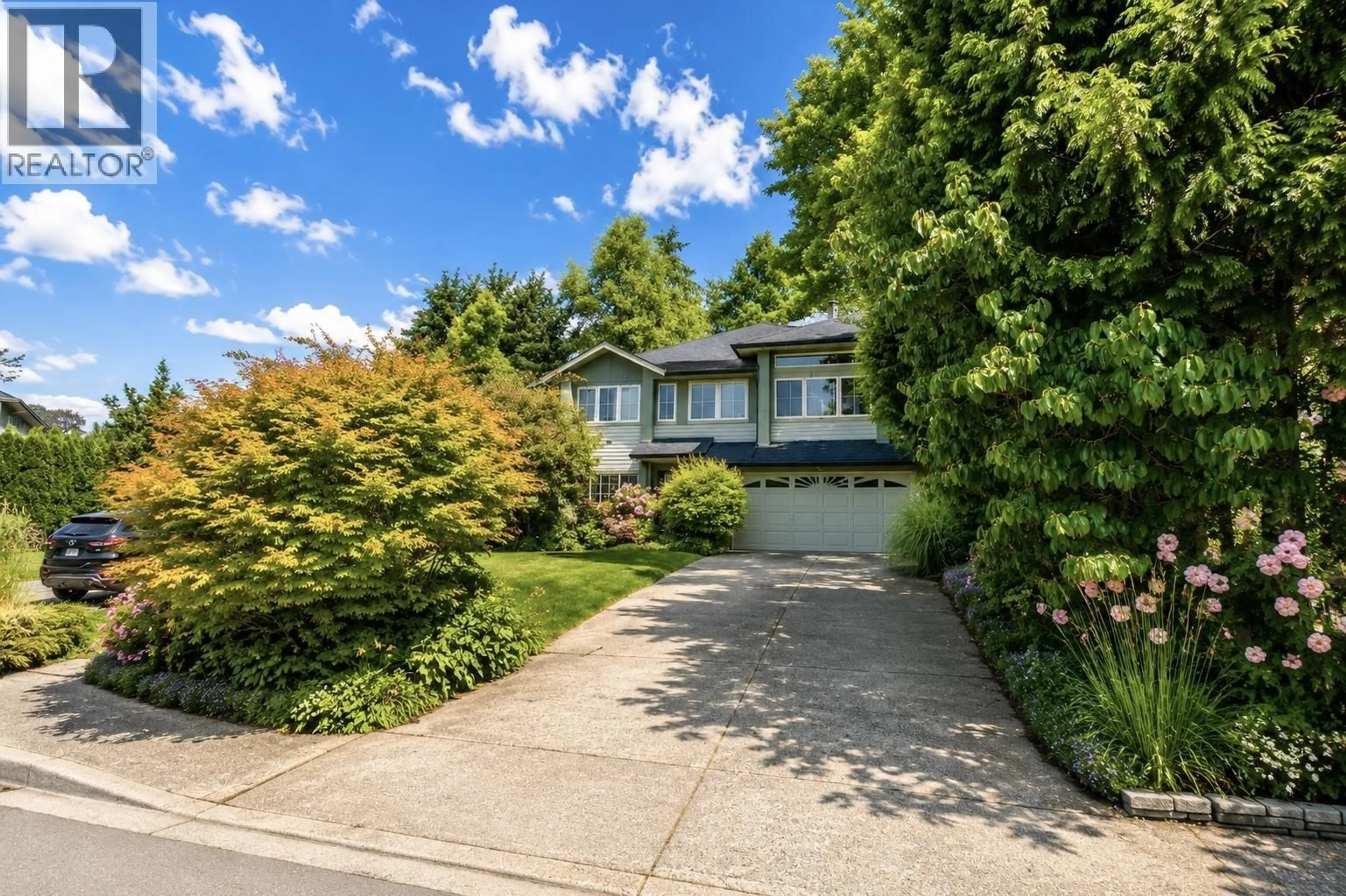 A pic from outside/outdoor area/front of a property/back of a property/a pic from drone, street for 2995 MARCELLIN PLACE, Coquitlam British Columbia V3C6E7