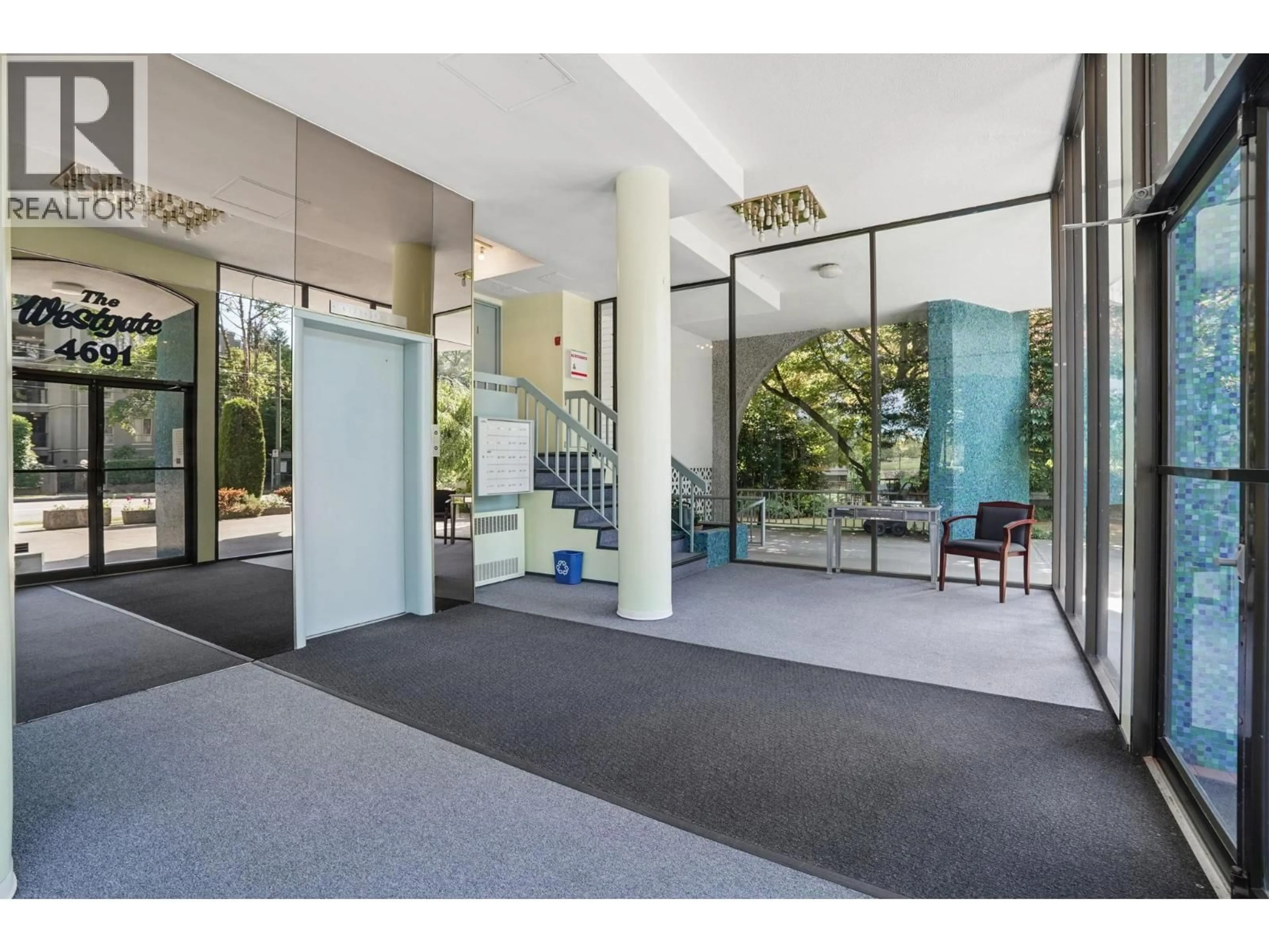 Indoor foyer for 201 - 4691 10TH AVENUE, Vancouver British Columbia V6R2J3